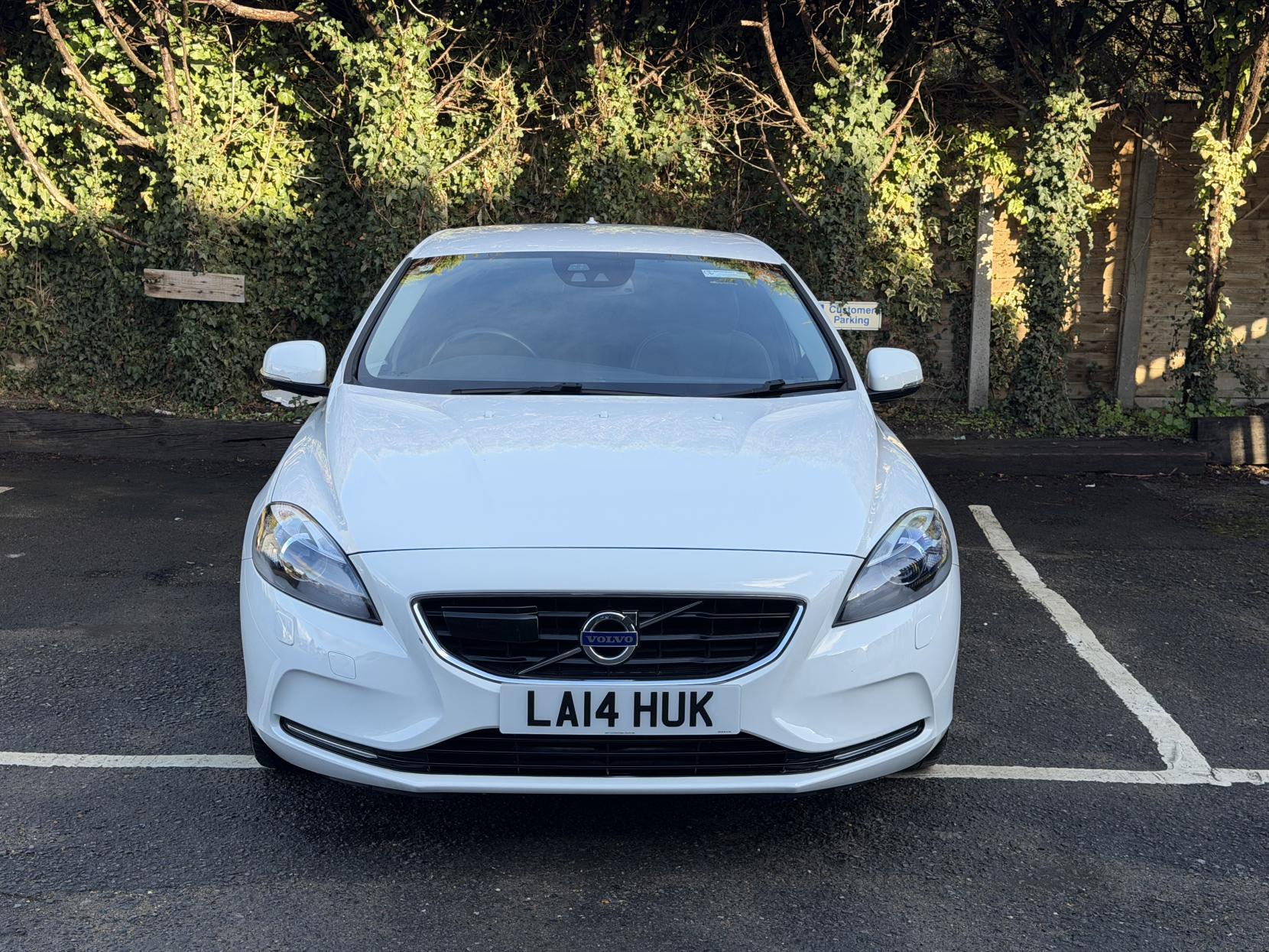 Volvo V40 1.6 T4 SE Hatchback 5dr Petrol Powershift Euro 5 (s/s) (180 ps)