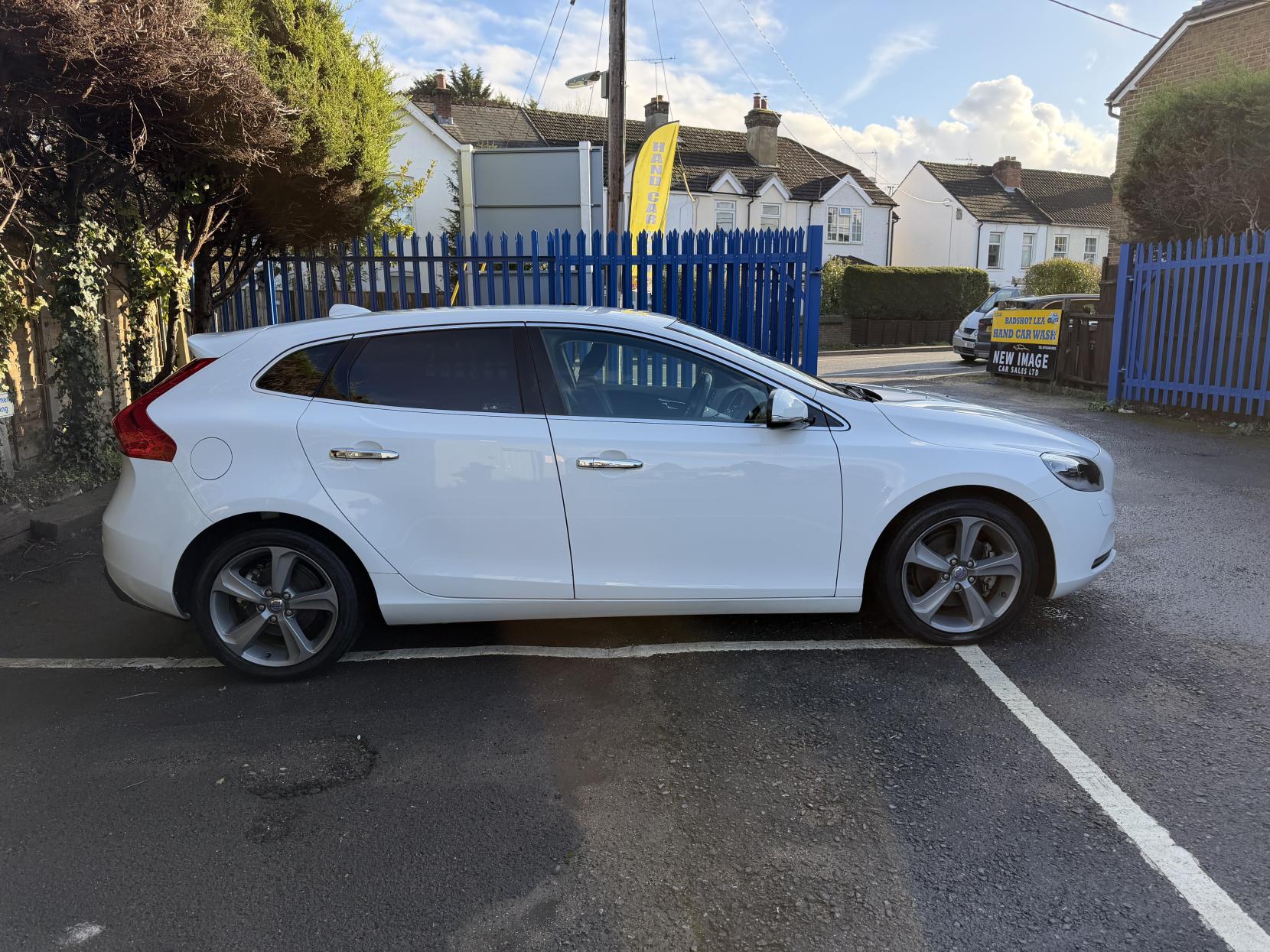 Volvo V40 1.6 T4 SE Hatchback 5dr Petrol Powershift Euro 5 (s/s) (180 ps)