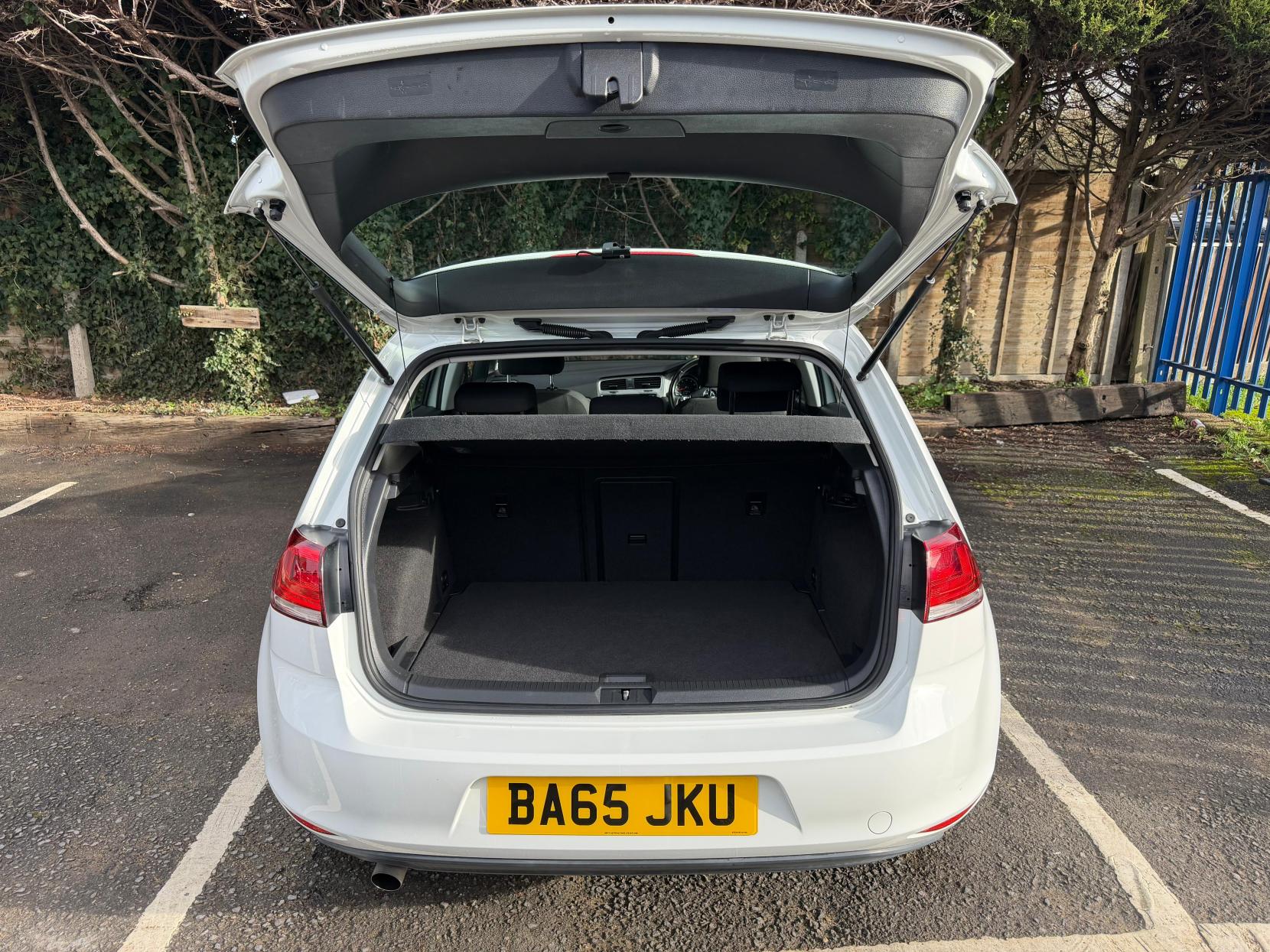 Volkswagen Golf 1.2 TSI BlueMotion Tech S Hatchback 5dr Petrol DSG Euro 5 (s/s) (105 ps)