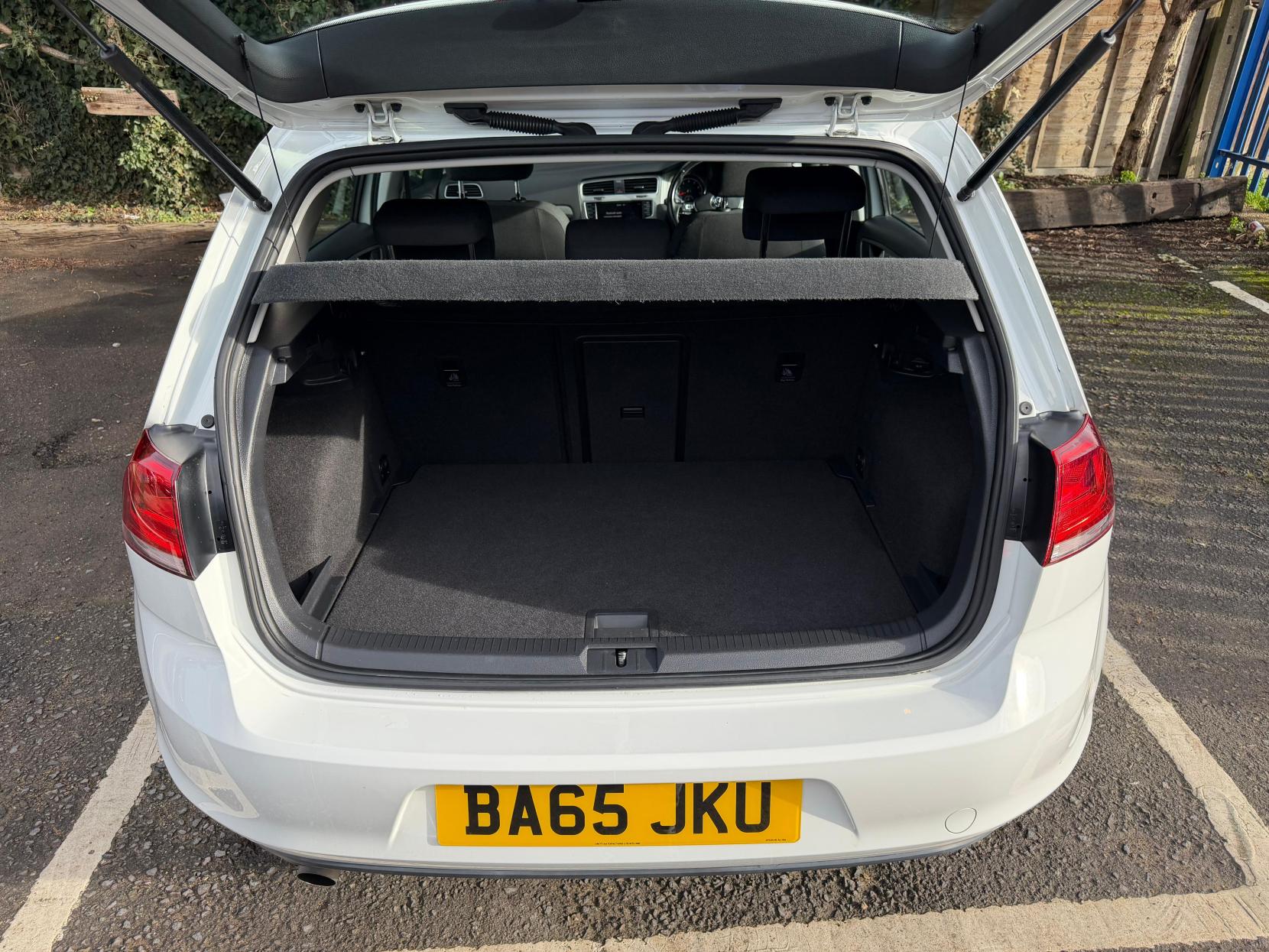 Volkswagen Golf 1.2 TSI BlueMotion Tech S Hatchback 5dr Petrol DSG Euro 5 (s/s) (105 ps)