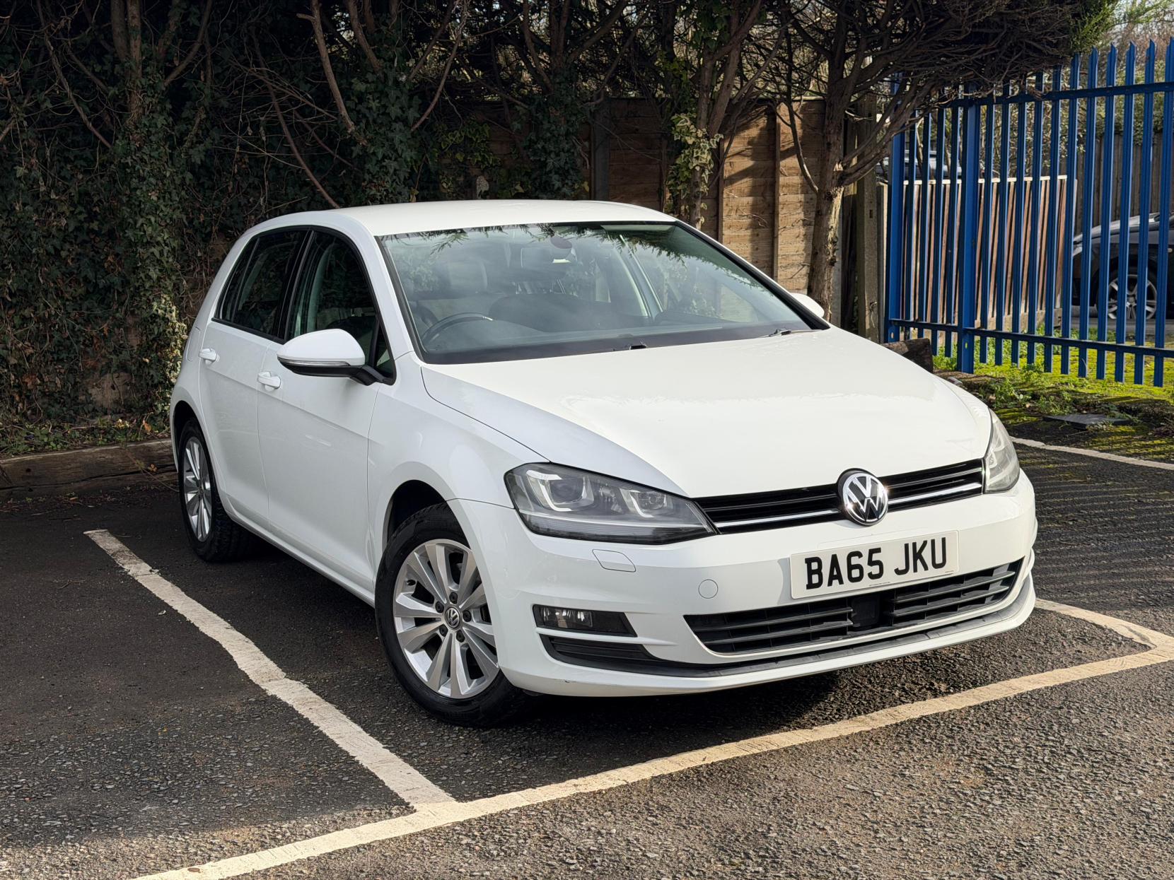 Volkswagen Golf 1.2 TSI BlueMotion Tech S Hatchback 5dr Petrol DSG Euro 5 (s/s) (105 ps)