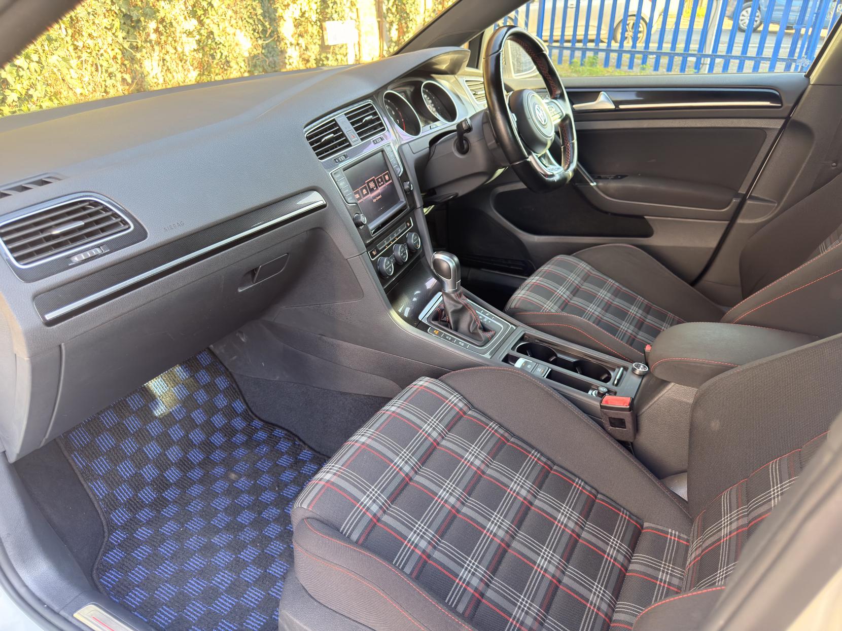 Volkswagen Golf 2.0 TSI BlueMotion Tech GTI Hatchback 5dr Petrol DSG Euro 6 (s/s) (230 ps)