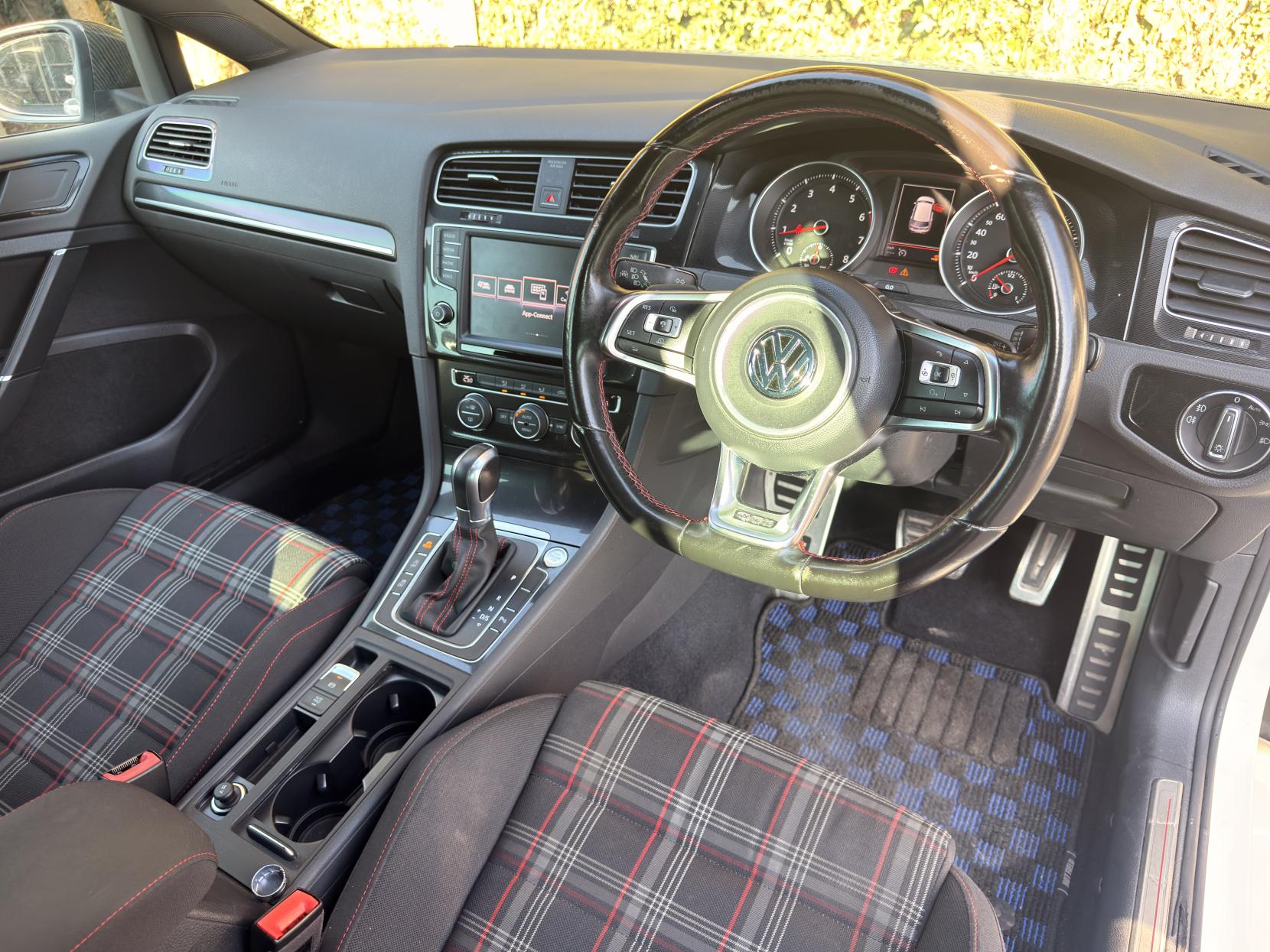 Volkswagen Golf 2.0 TSI BlueMotion Tech GTI Hatchback 5dr Petrol DSG Euro 6 (s/s) (230 ps)