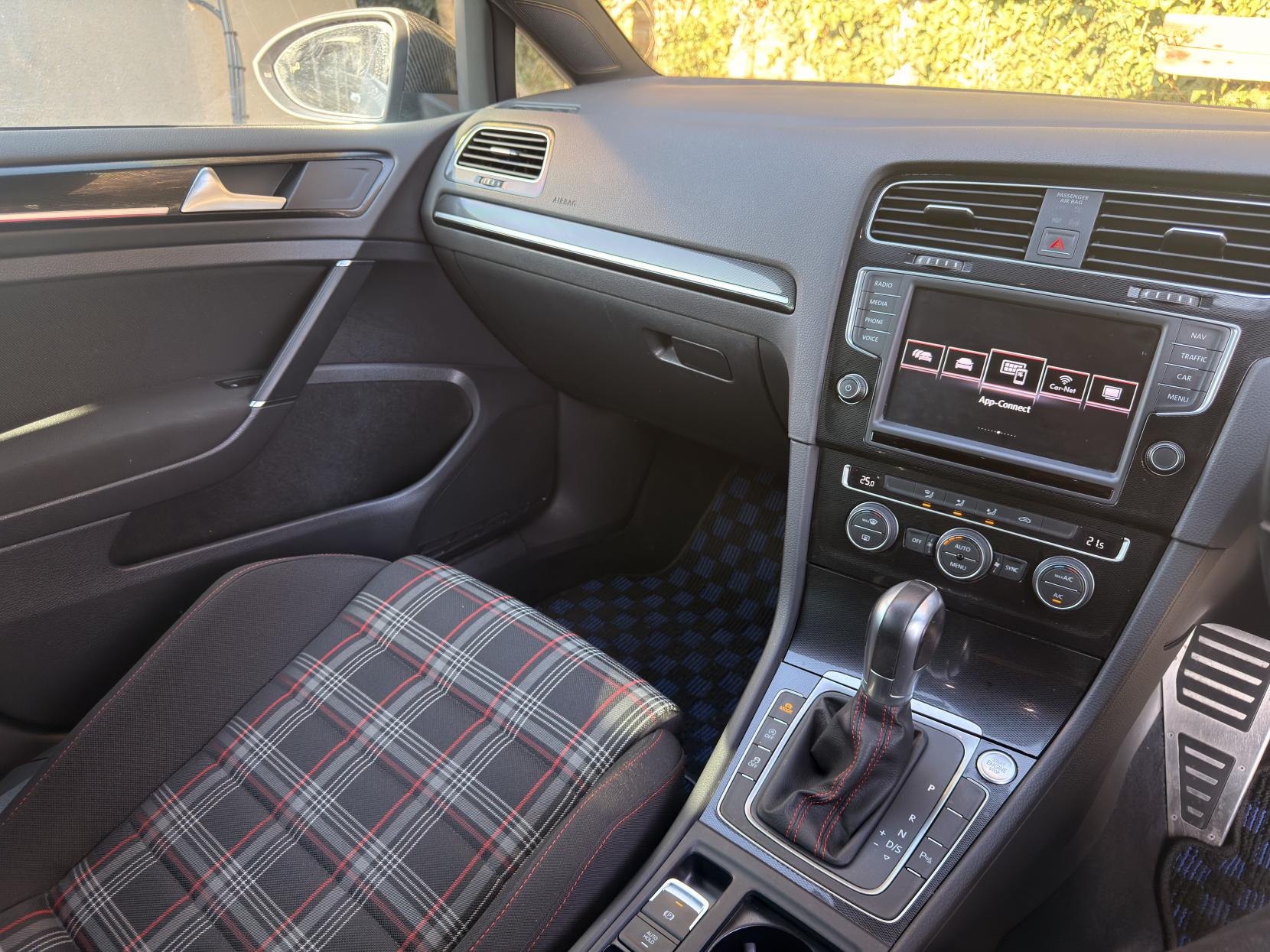 Volkswagen Golf 2.0 TSI BlueMotion Tech GTI Hatchback 5dr Petrol DSG Euro 6 (s/s) (230 ps)