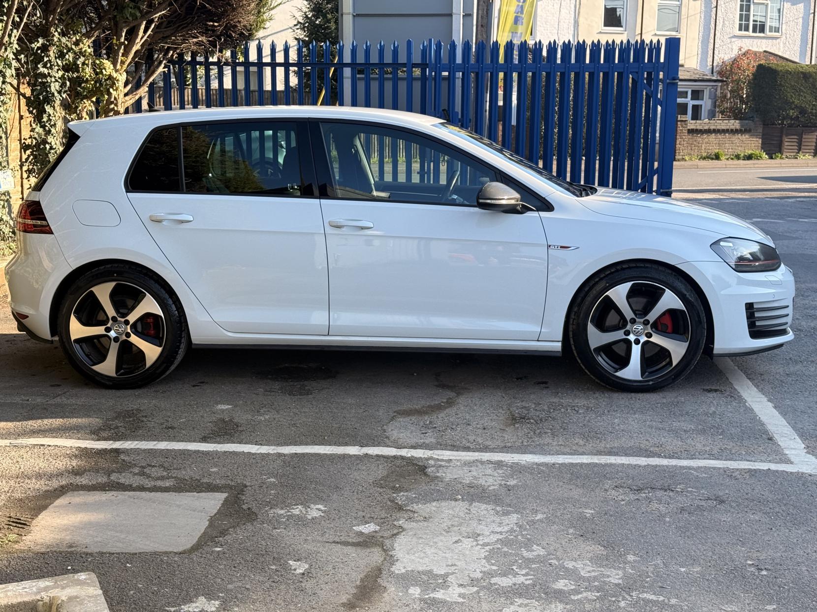 Volkswagen Golf 2.0 TSI BlueMotion Tech GTI Hatchback 5dr Petrol DSG Euro 6 (s/s) (230 ps)