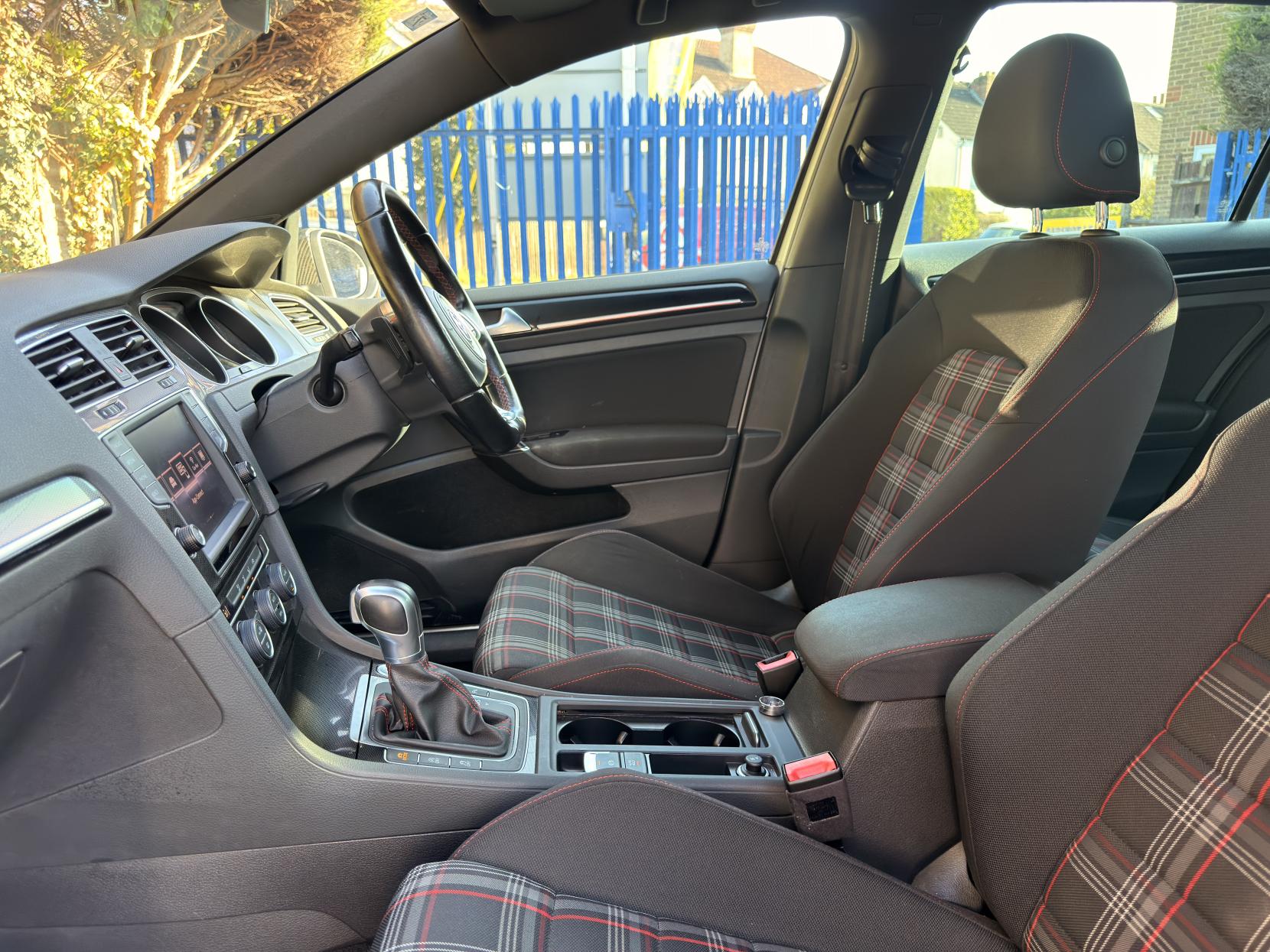 Volkswagen Golf 2.0 TSI BlueMotion Tech GTI Hatchback 5dr Petrol DSG Euro 6 (s/s) (230 ps)