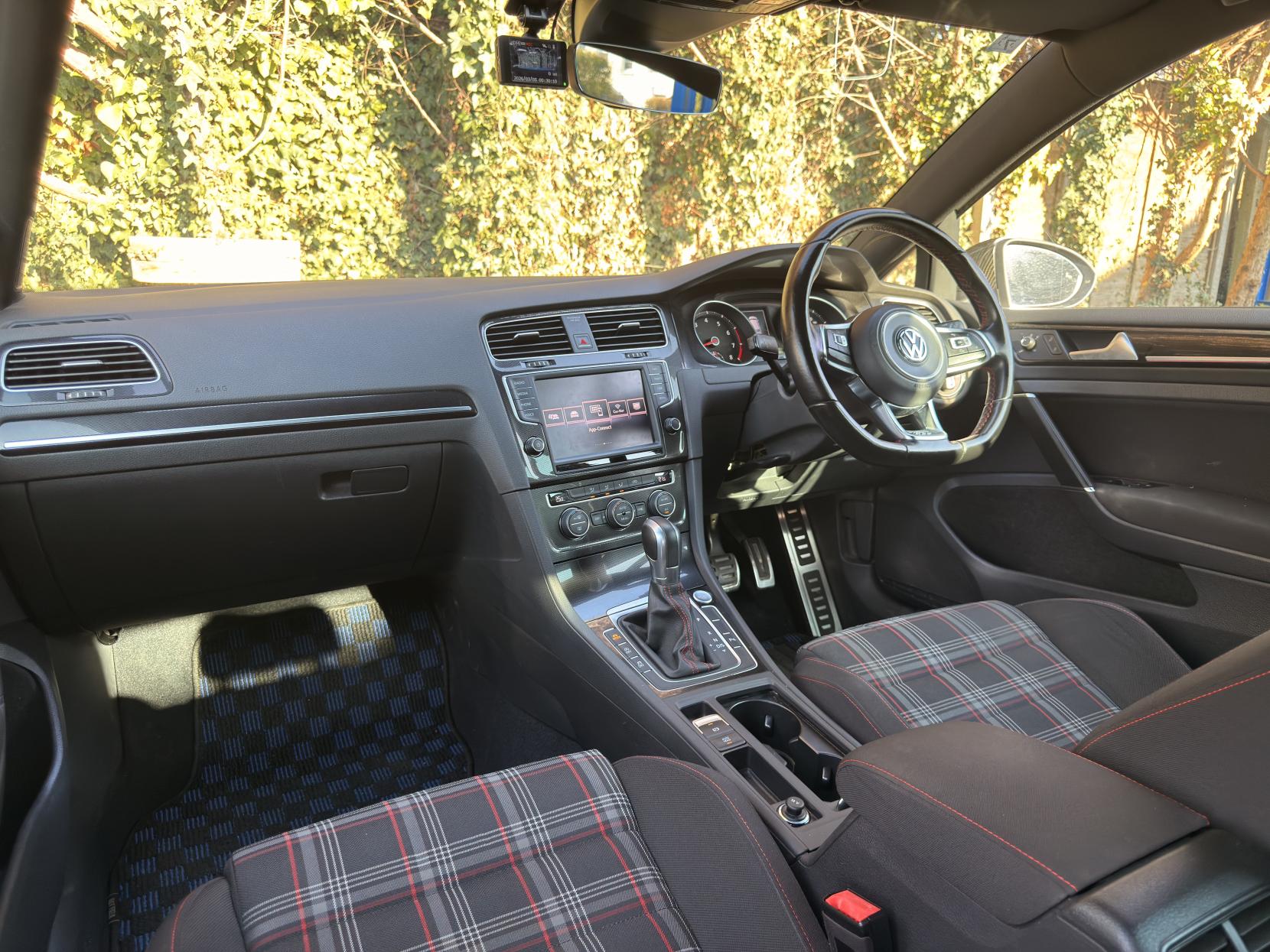 Volkswagen Golf 2.0 TSI BlueMotion Tech GTI Hatchback 5dr Petrol DSG Euro 6 (s/s) (230 ps)