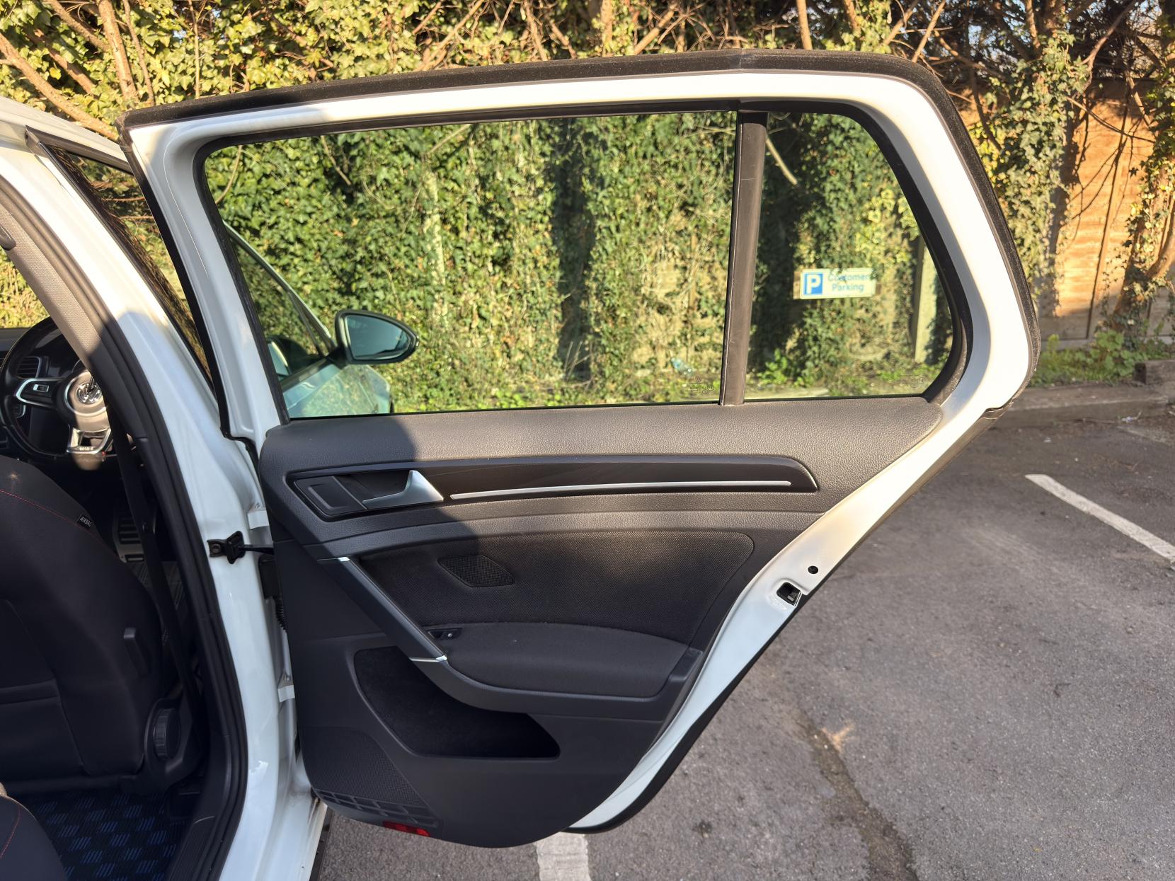 Volkswagen Golf 2.0 TSI BlueMotion Tech GTI Hatchback 5dr Petrol DSG Euro 6 (s/s) (230 ps)