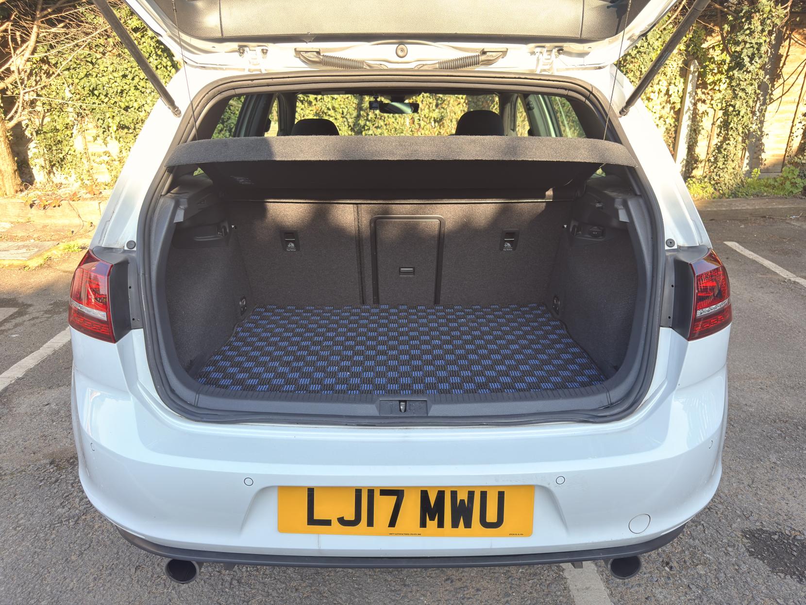 Volkswagen Golf 2.0 TSI BlueMotion Tech GTI Hatchback 5dr Petrol DSG Euro 6 (s/s) (230 ps)