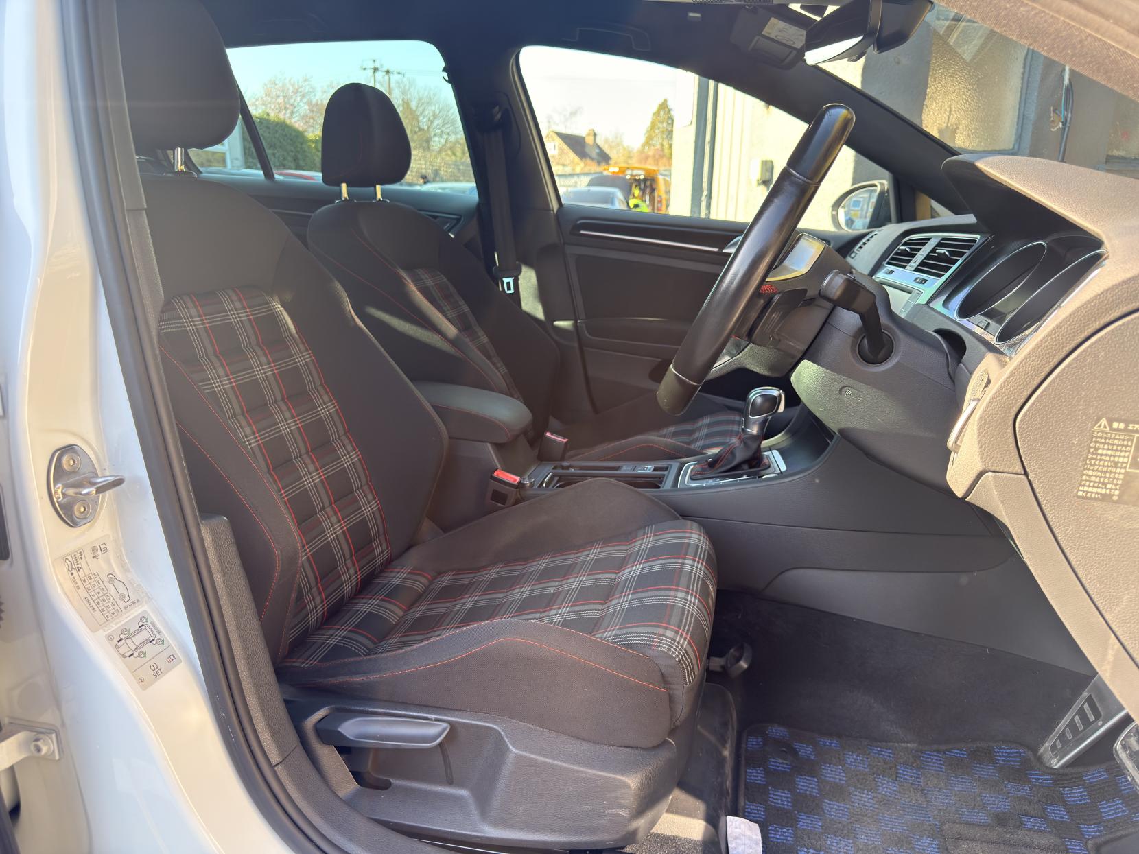 Volkswagen Golf 2.0 TSI BlueMotion Tech GTI Hatchback 5dr Petrol DSG Euro 6 (s/s) (230 ps)