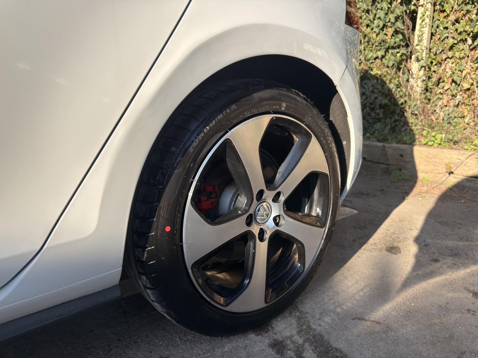 Volkswagen Golf 2.0 TSI BlueMotion Tech GTI Hatchback 5dr Petrol DSG Euro 6 (s/s) (230 ps)