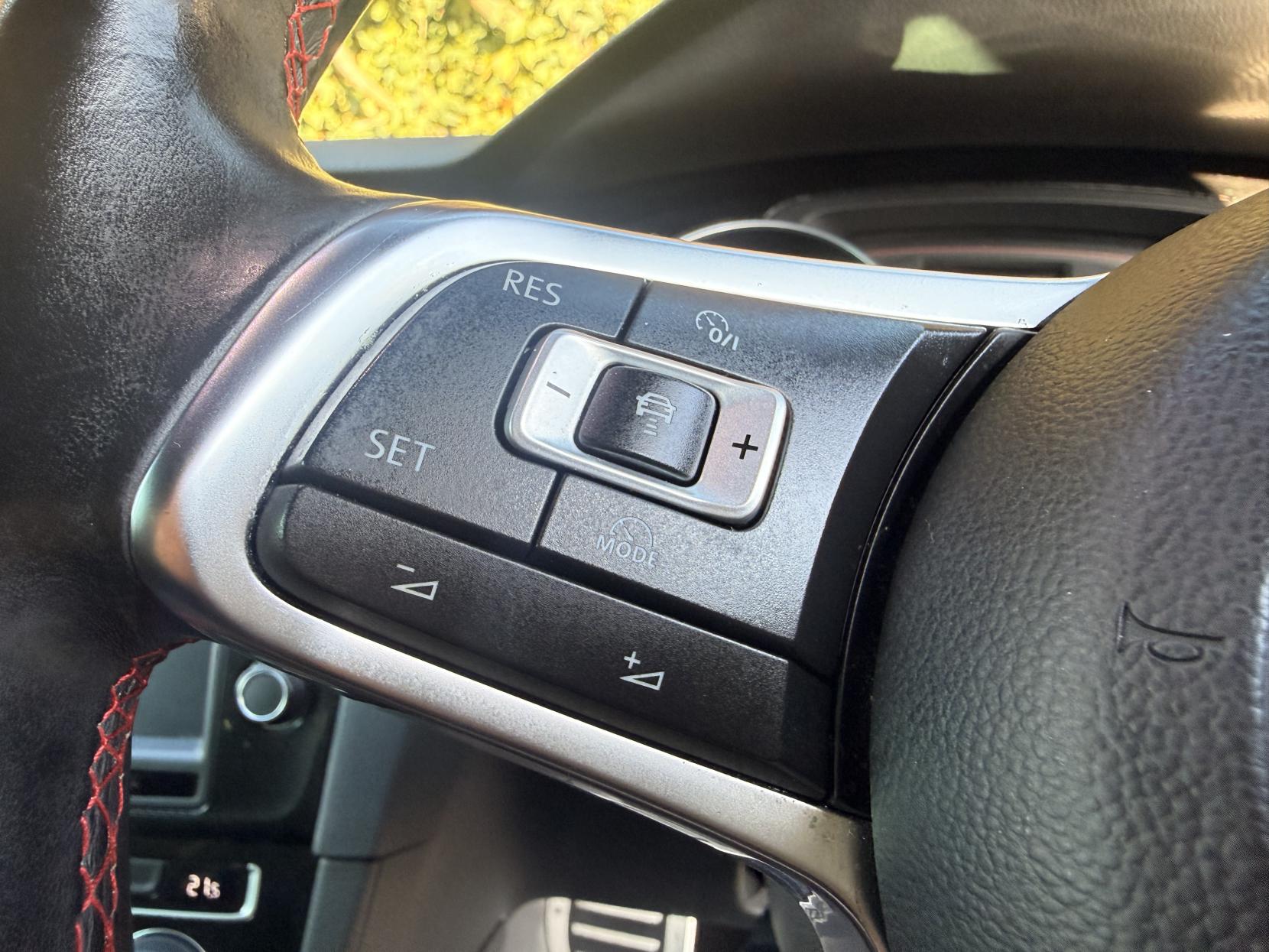 Volkswagen Golf 2.0 TSI BlueMotion Tech GTI Hatchback 5dr Petrol DSG Euro 6 (s/s) (230 ps)