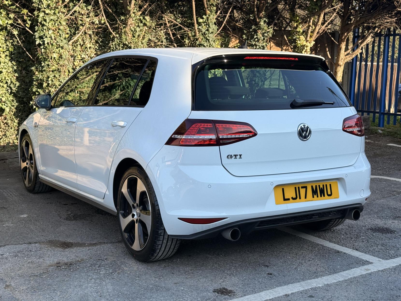 Volkswagen Golf 2.0 TSI BlueMotion Tech GTI Hatchback 5dr Petrol DSG Euro 6 (s/s) (230 ps)