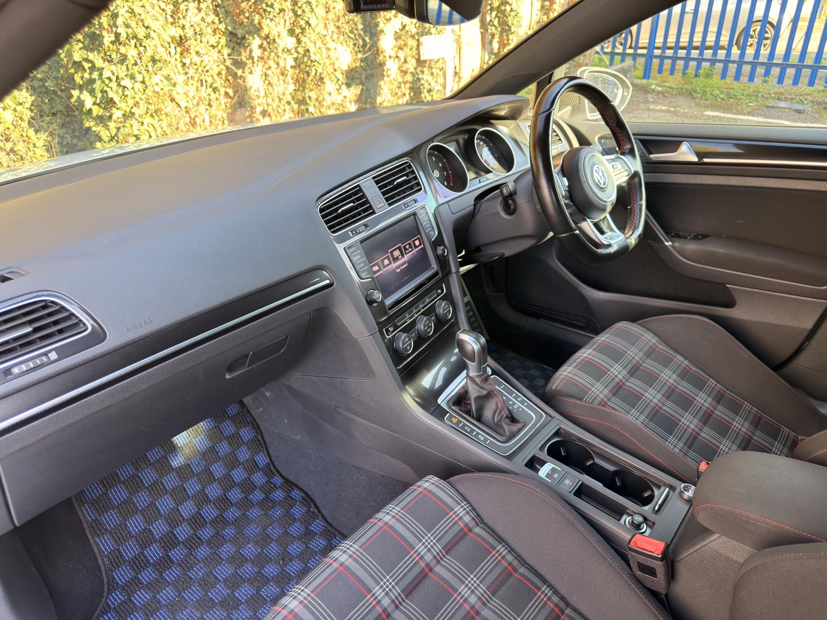 Volkswagen Golf 2.0 TSI BlueMotion Tech GTI Hatchback 5dr Petrol DSG Euro 6 (s/s) (230 ps)