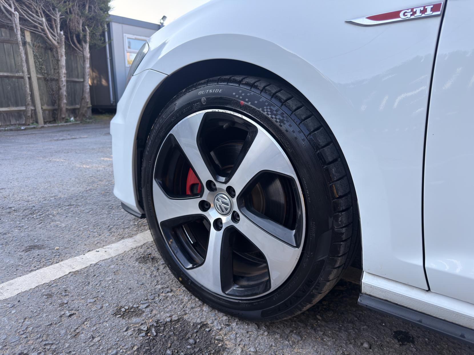 Volkswagen Golf 2.0 TSI BlueMotion Tech GTI Hatchback 5dr Petrol DSG Euro 6 (s/s) (230 ps)