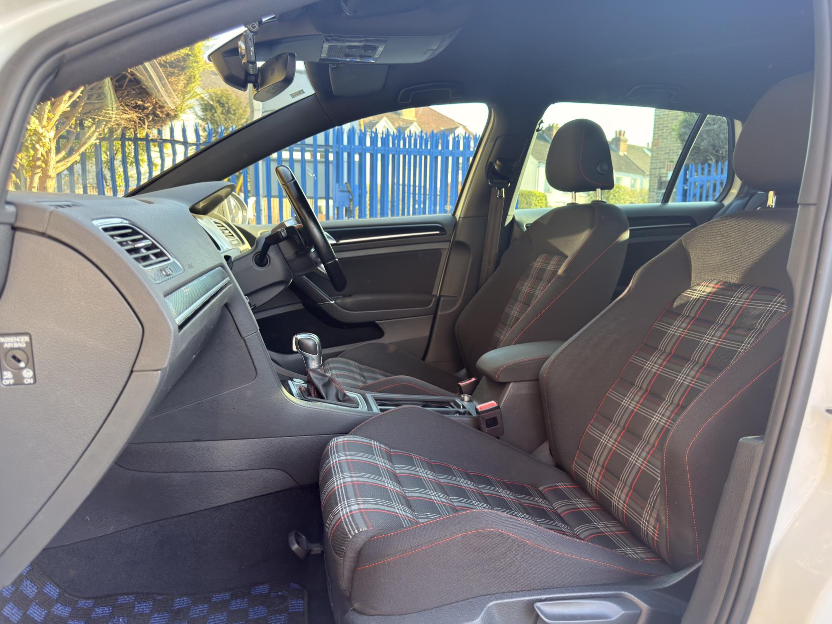 Volkswagen Golf 2.0 TSI BlueMotion Tech GTI Hatchback 5dr Petrol DSG Euro 6 (s/s) (230 ps)