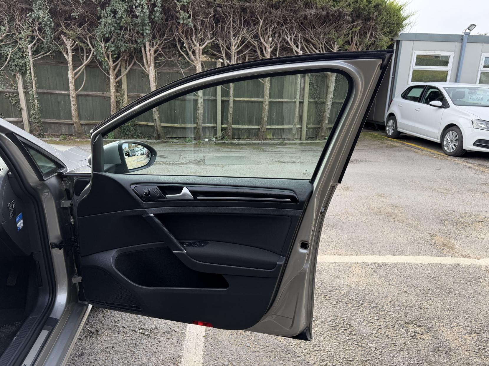 Volkswagen Golf 1.4 TSI BlueMotion Tech Match Hatchback 5dr Petrol DSG Euro 6 (s/s) (125 ps)