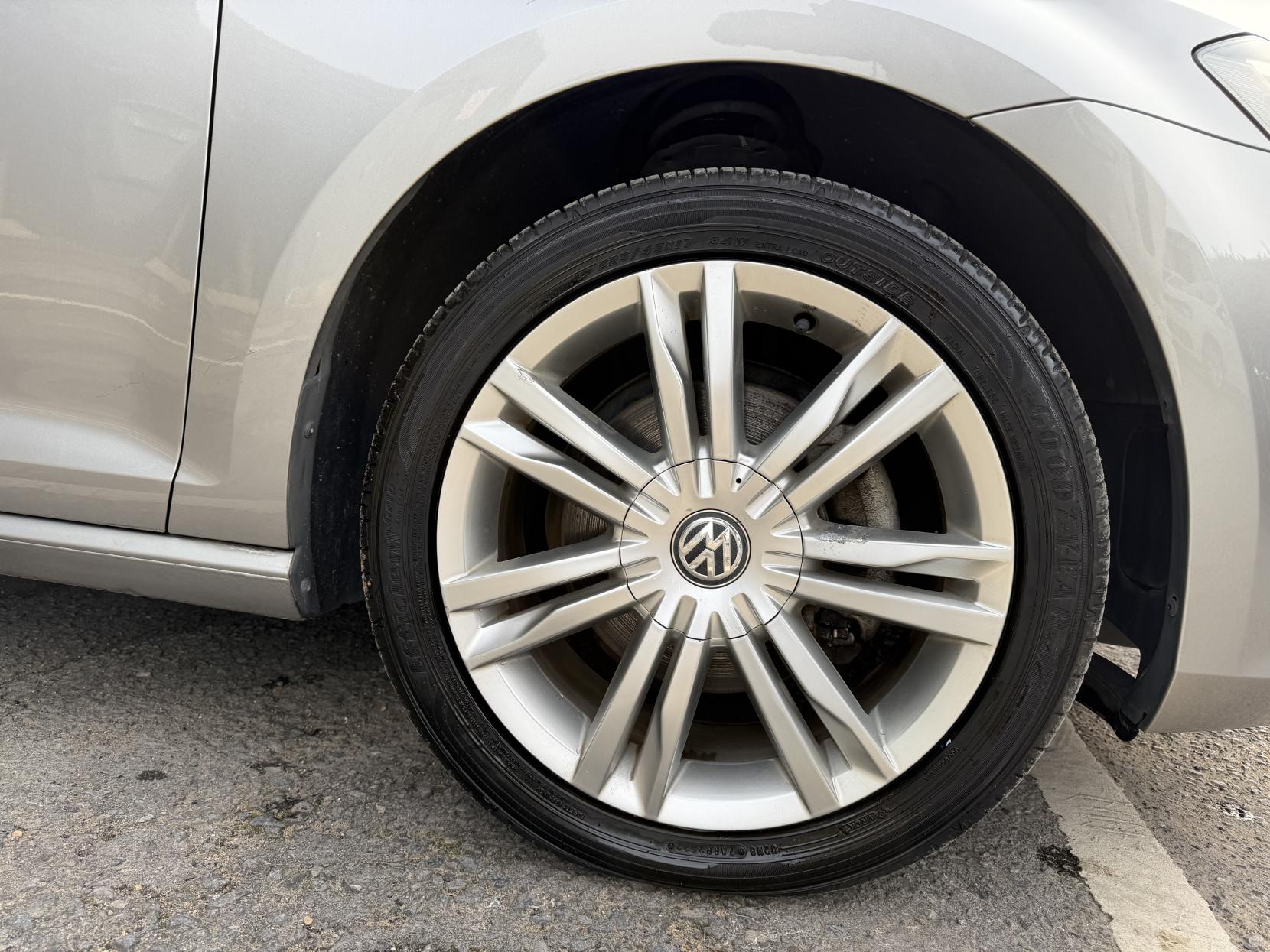 Volkswagen Golf 1.4 TSI BlueMotion Tech Match Hatchback 5dr Petrol DSG Euro 6 (s/s) (125 ps)