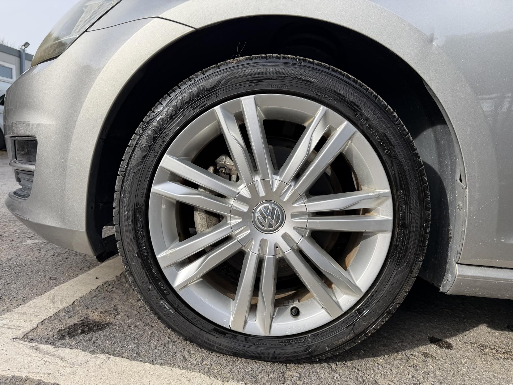 Volkswagen Golf 1.4 TSI BlueMotion Tech Match Hatchback 5dr Petrol DSG Euro 6 (s/s) (125 ps)