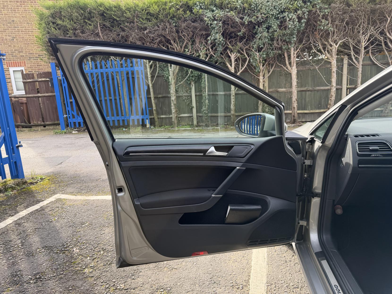 Volkswagen Golf 1.4 TSI BlueMotion Tech Match Hatchback 5dr Petrol DSG Euro 6 (s/s) (125 ps)