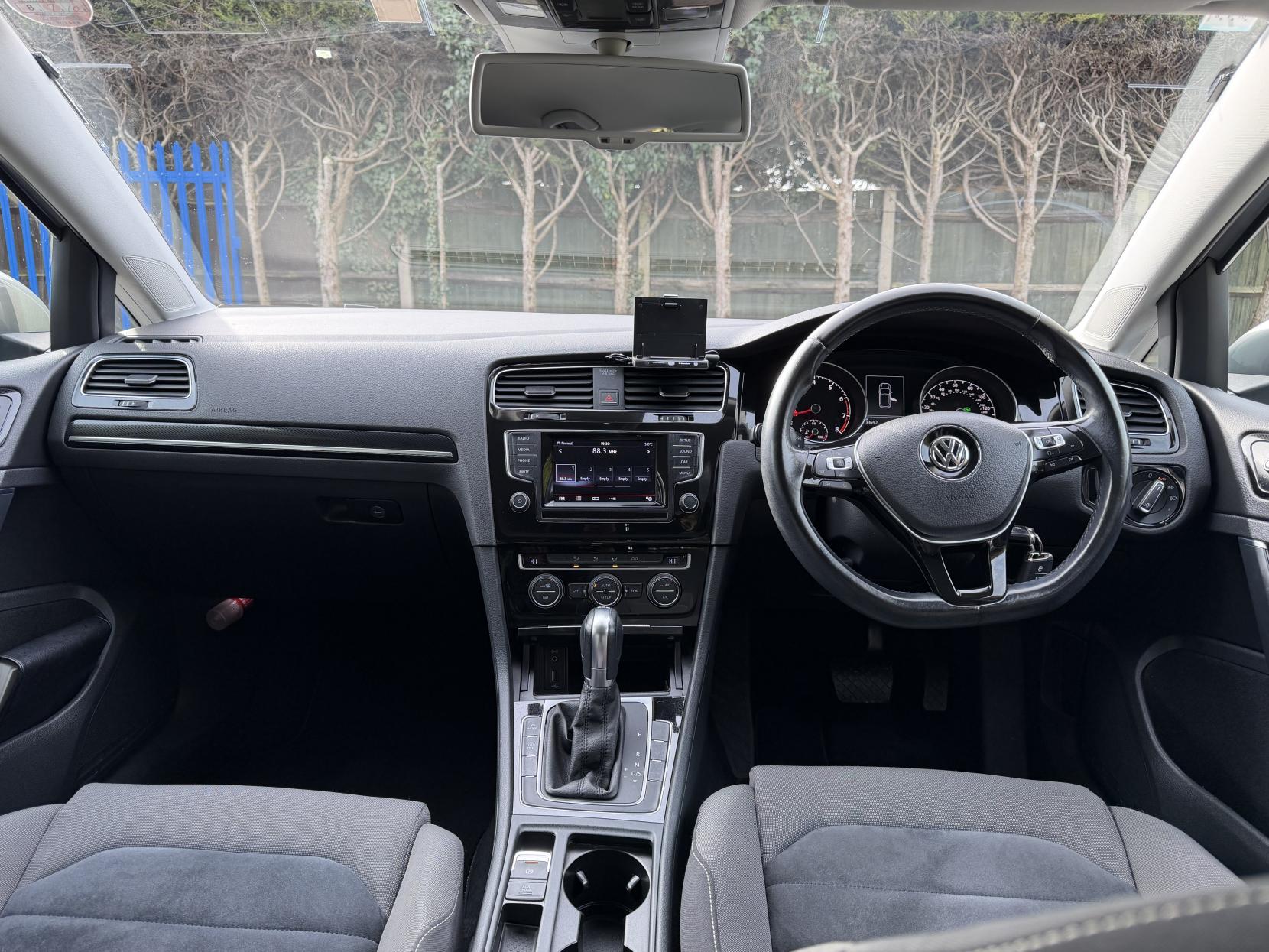 Volkswagen Golf 1.4 TSI BlueMotion Tech Match Hatchback 5dr Petrol DSG Euro 6 (s/s) (125 ps)