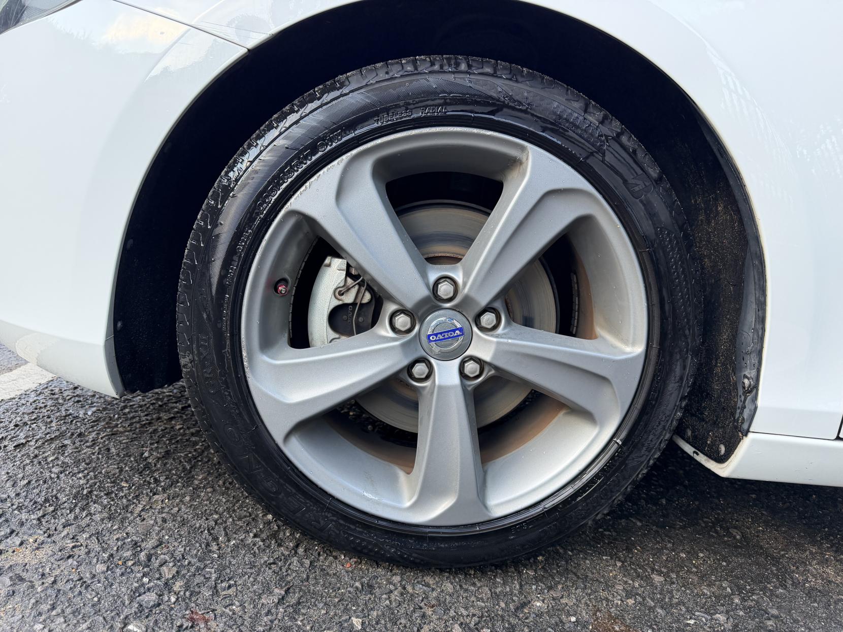 Volvo V40 1.6 T4 SE Hatchback 5dr Petrol Powershift Euro 5 (s/s) (180 ps)