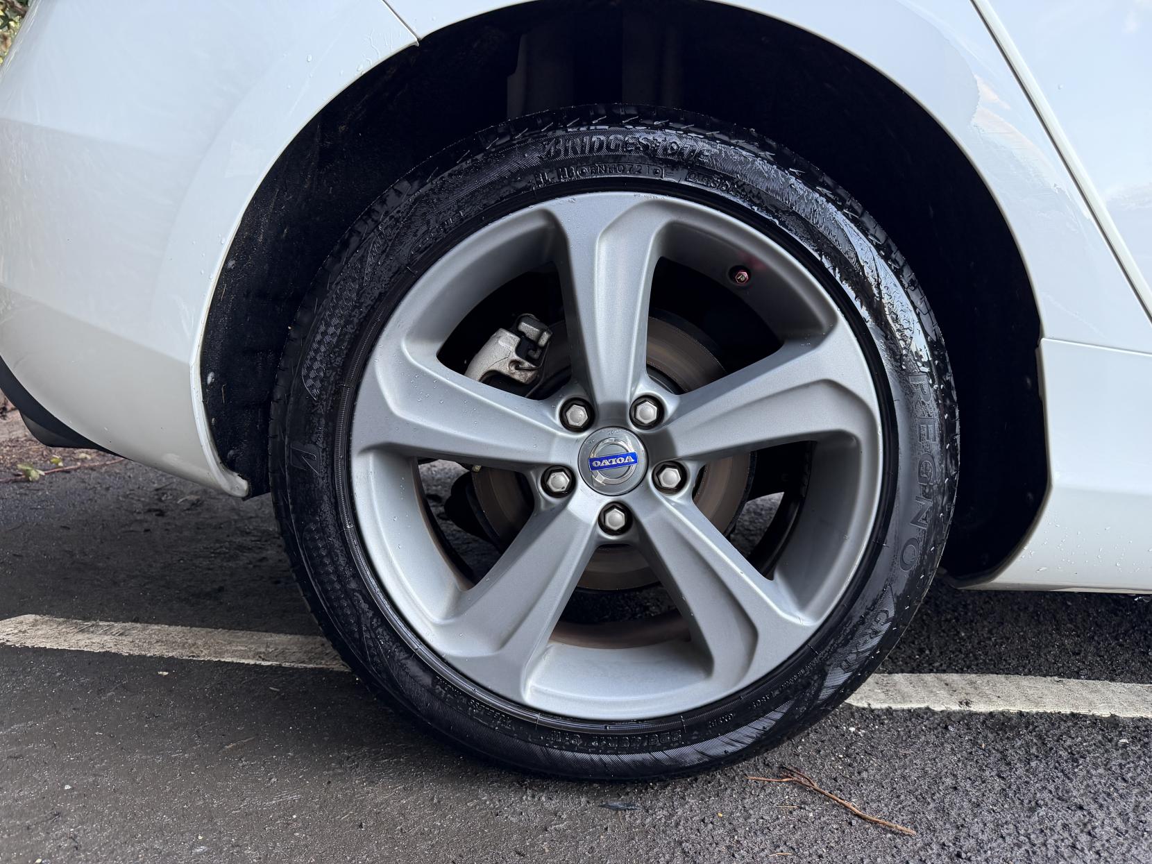 Volvo V40 1.6 T4 SE Hatchback 5dr Petrol Powershift Euro 5 (s/s) (180 ps)