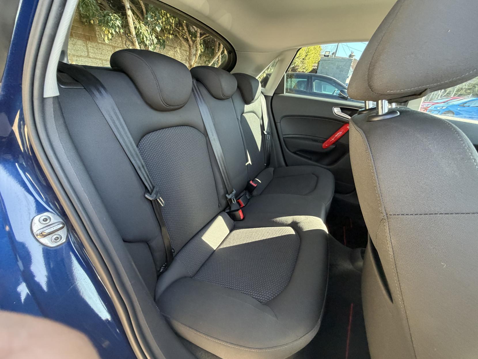 Audi A1 1.4 TFSI Sport Sportback 5dr Petrol S Tronic Euro 5 (s/s) (122 ps)