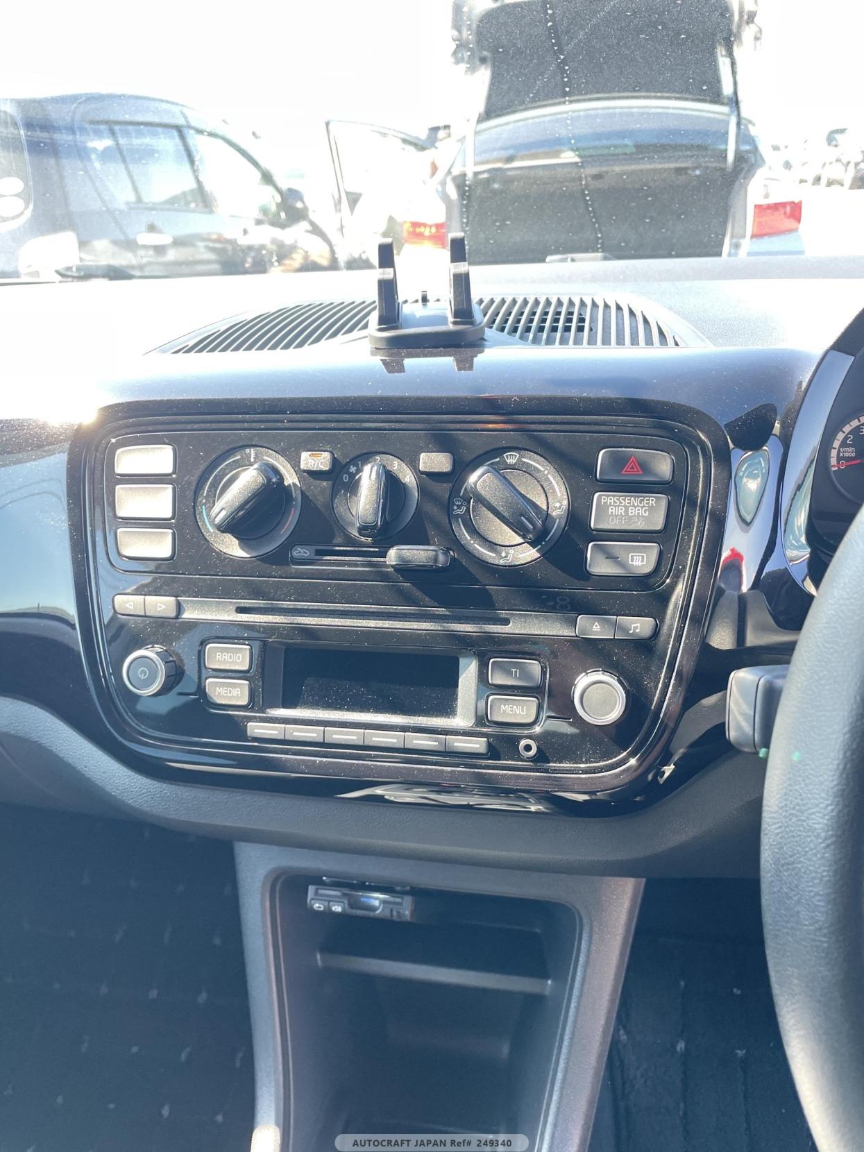 Volkswagen up! 1.0 High up! Hatchback 5dr Petrol ASG Euro 6 (75 ps)