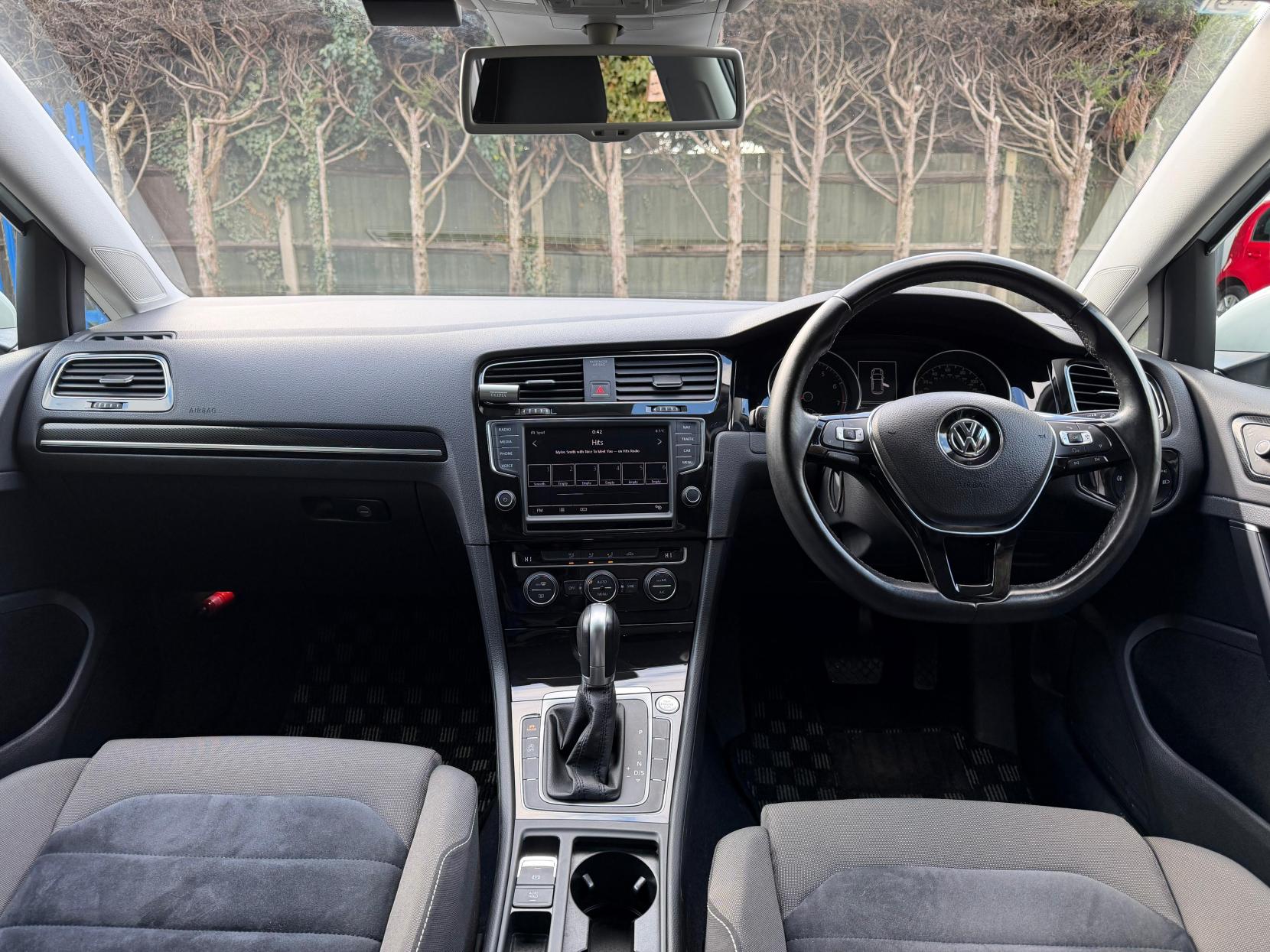 Volkswagen Golf 1.4 TSI BlueMotion Tech Match Hatchback 5dr Petrol DSG Euro 6 (s/s) (125 ps)