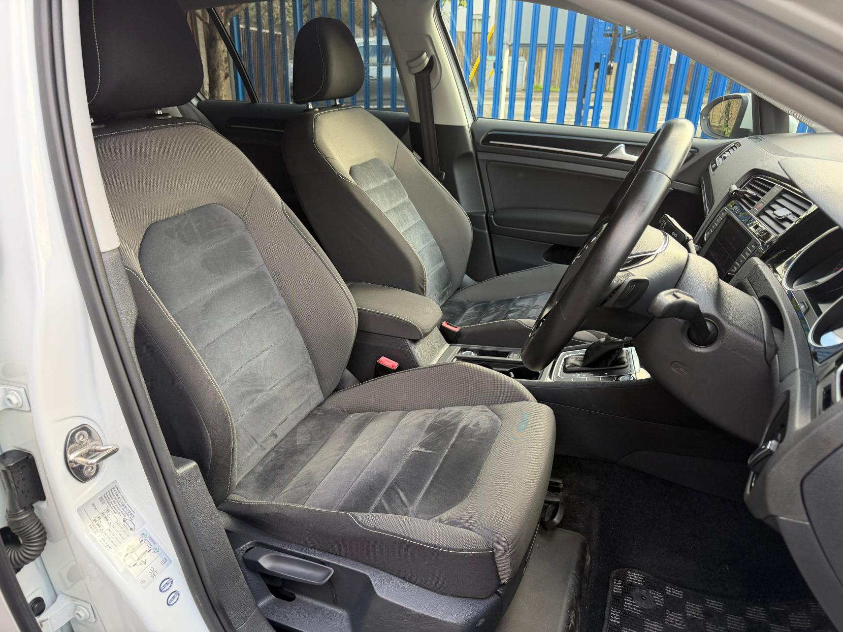 Volkswagen Golf 1.4 TSI BlueMotion Tech Match Hatchback 5dr Petrol DSG Euro 6 (s/s) (125 ps)