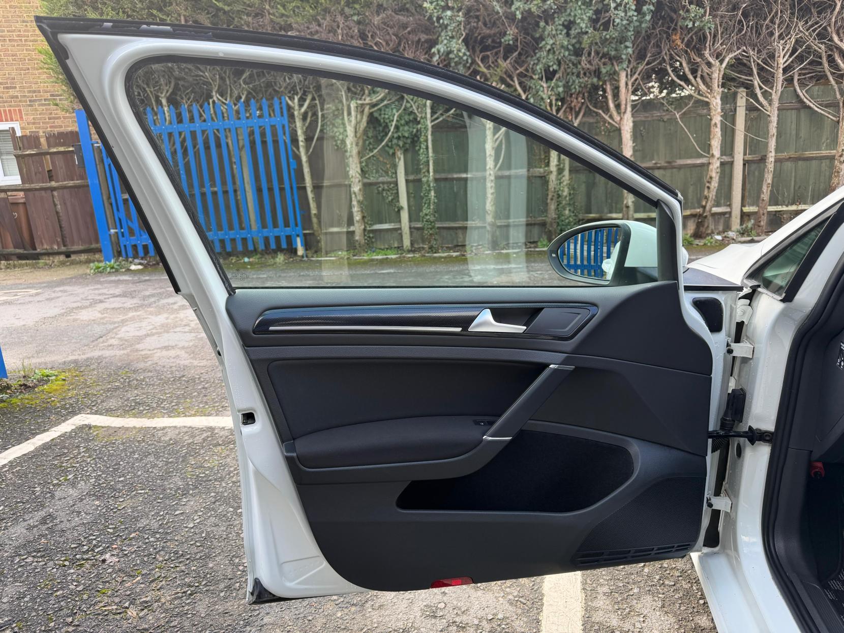 Volkswagen Golf 1.4 TSI BlueMotion Tech Match Hatchback 5dr Petrol DSG Euro 6 (s/s) (125 ps)