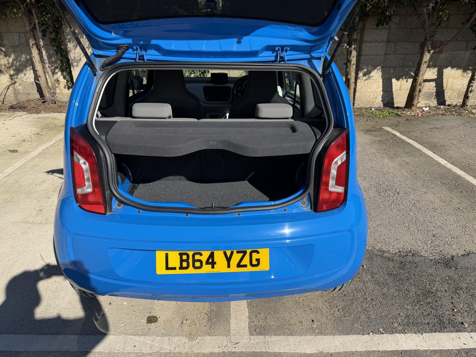 Volkswagen up! 1.0 Move up! Hatchback 3dr Petrol ASG Euro 6 (60 ps)