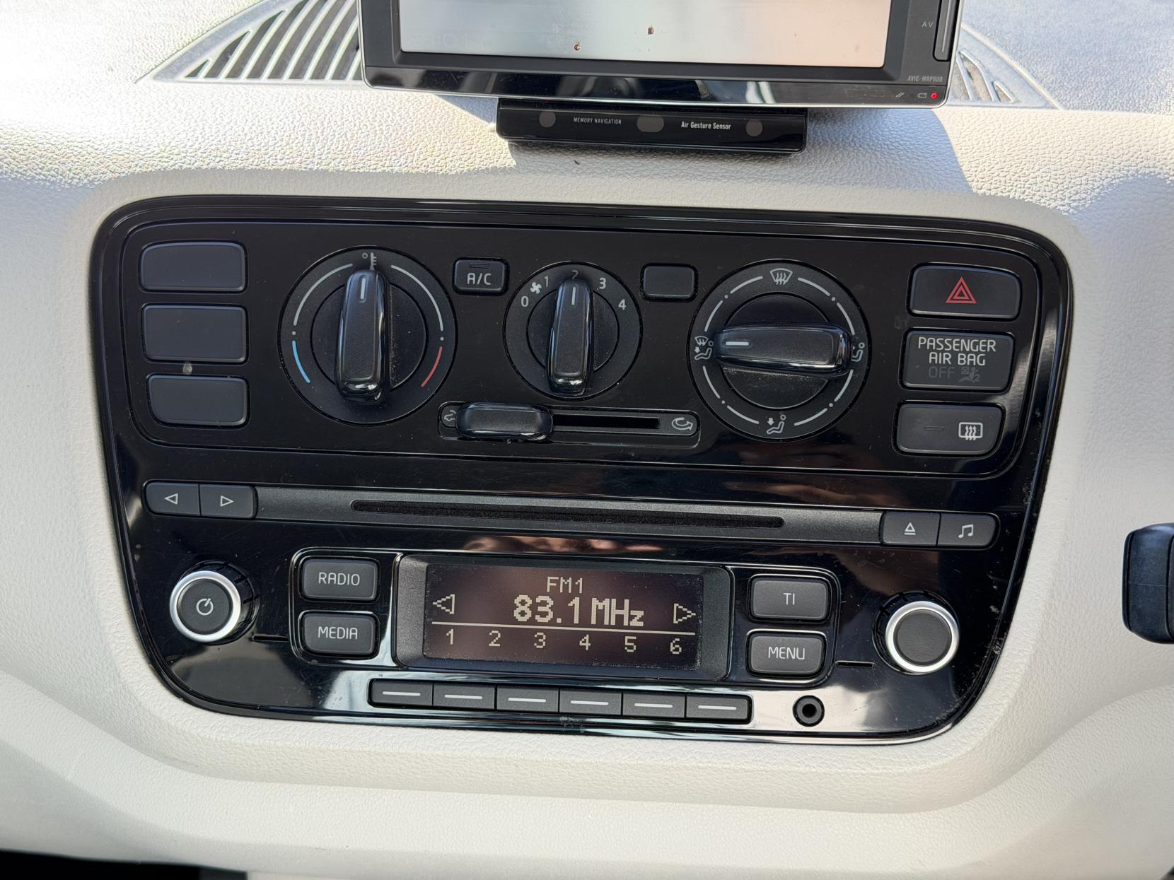 Volkswagen up! 1.0 Move up! Hatchback 3dr Petrol ASG Euro 6 (60 ps)