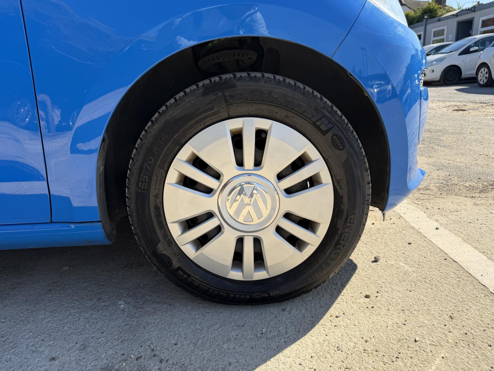 Volkswagen up! 1.0 Move up! Hatchback 3dr Petrol ASG Euro 6 (60 ps)