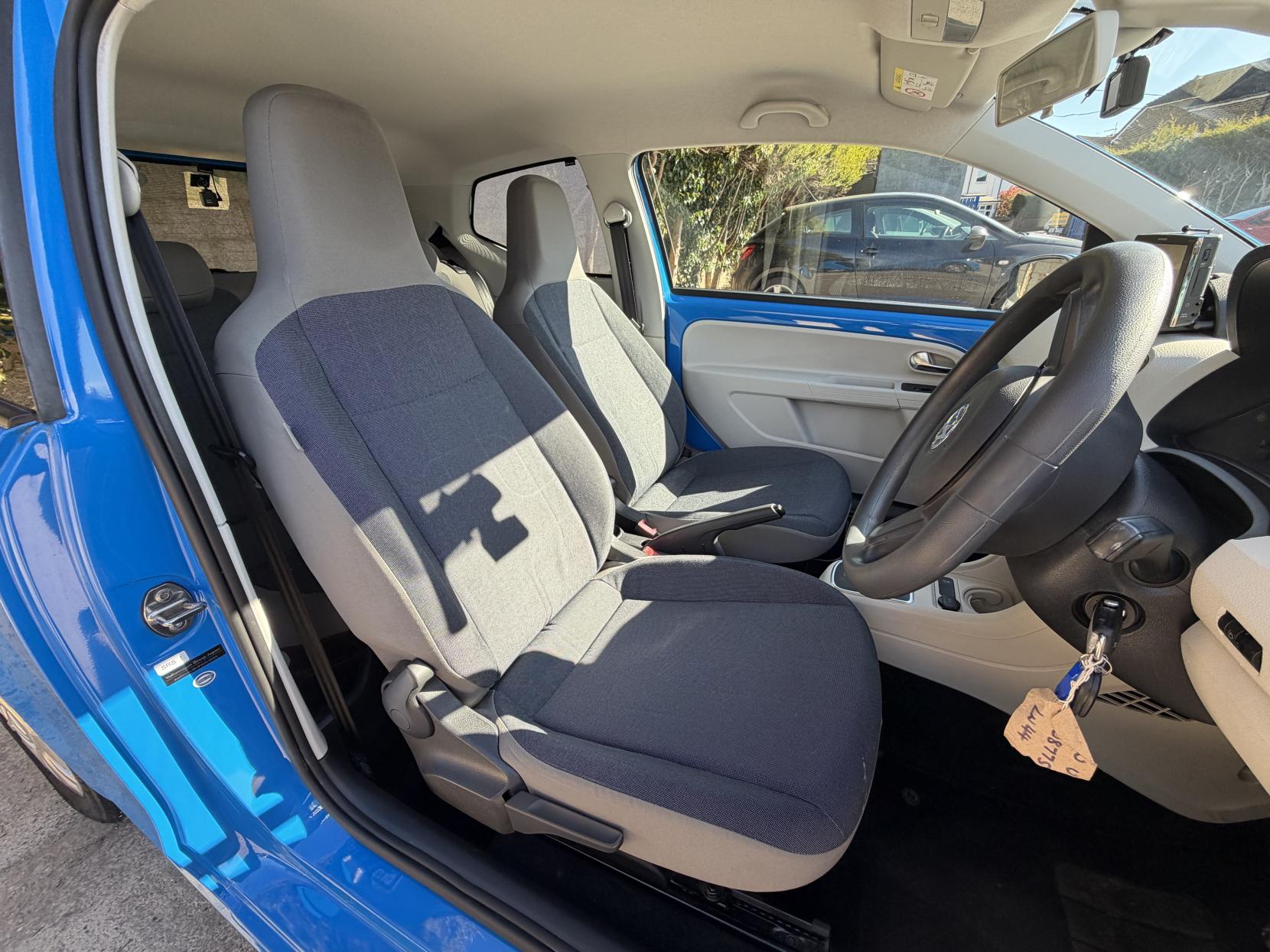 Volkswagen up! 1.0 Move up! Hatchback 3dr Petrol ASG Euro 6 (60 ps)