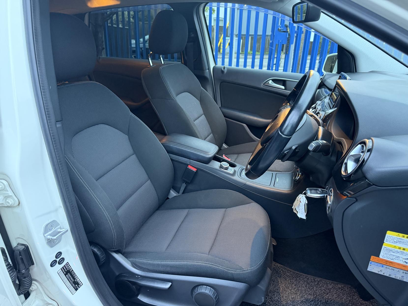 Mercedes-Benz B Class 1.6 B180 BlueEfficiency Sport MPV 5dr Petrol 7G-DCT Euro 5 (s/s) (122 ps)