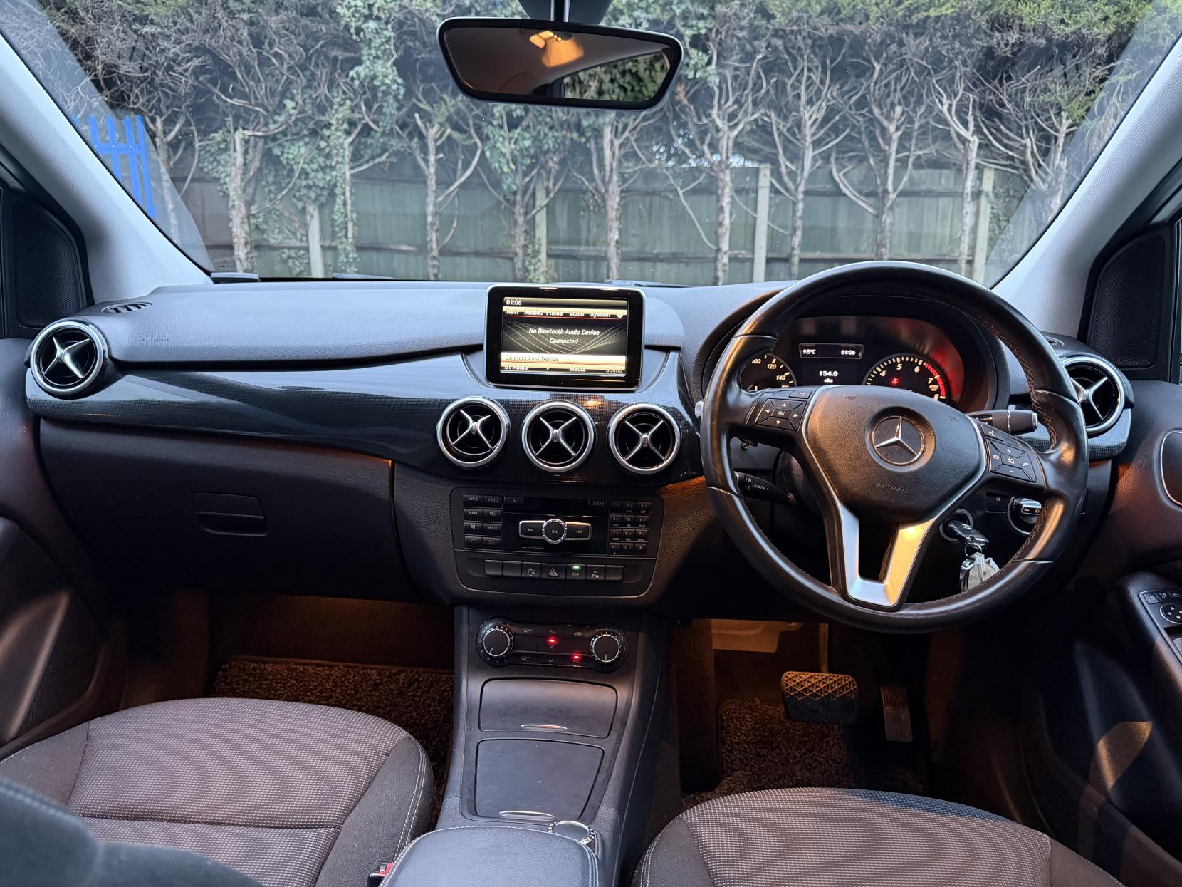 Mercedes-Benz B Class 1.6 B180 BlueEfficiency Sport MPV 5dr Petrol 7G-DCT Euro 5 (s/s) (122 ps)