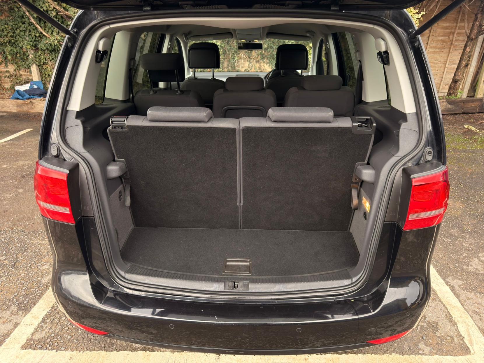 Volkswagen Touran 1.4 TSI SE MPV 5dr Petrol DSG Euro 5 (140 ps)