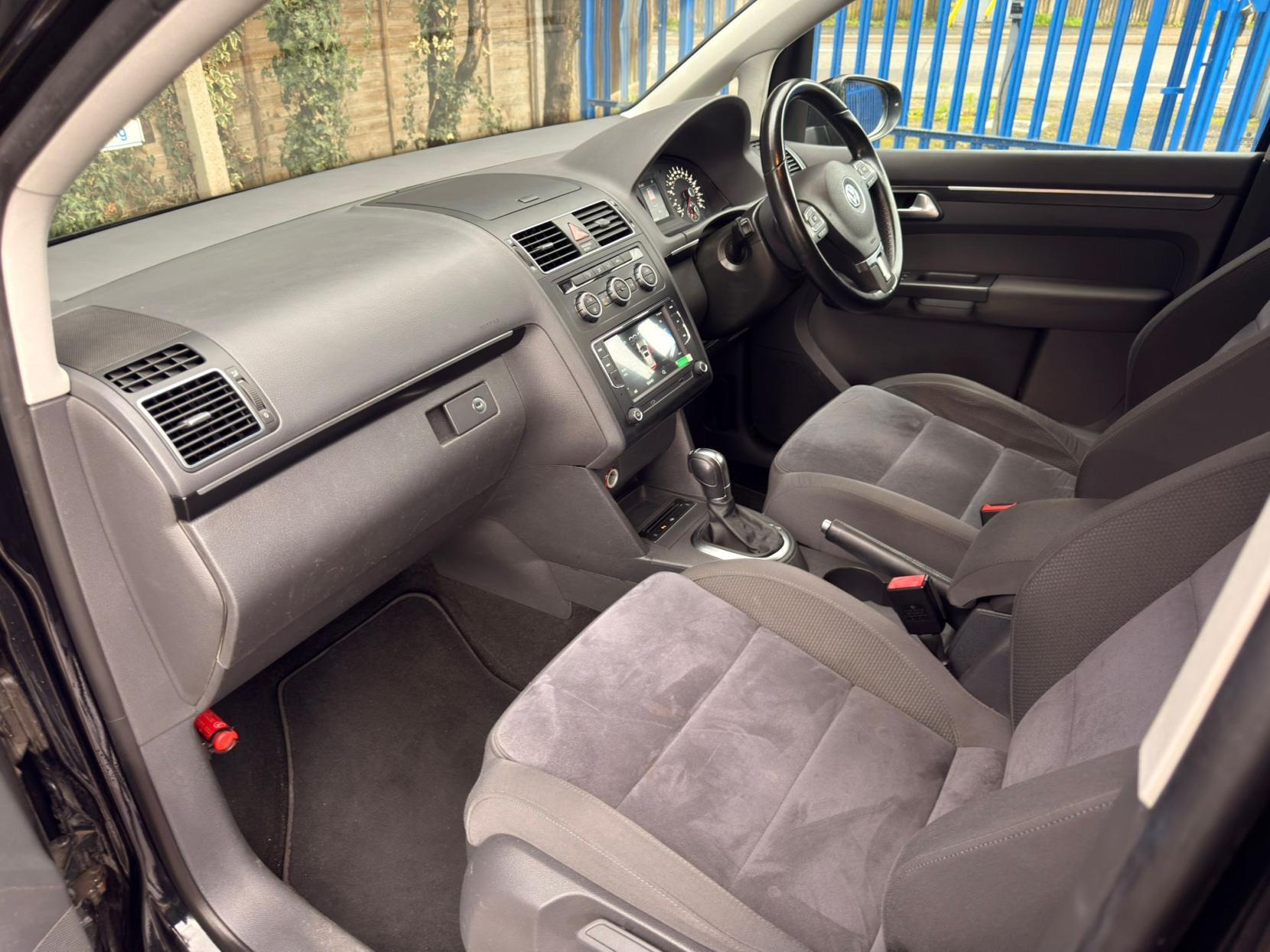 Volkswagen Touran 1.4 TSI SE MPV 5dr Petrol DSG Euro 5 (140 ps)