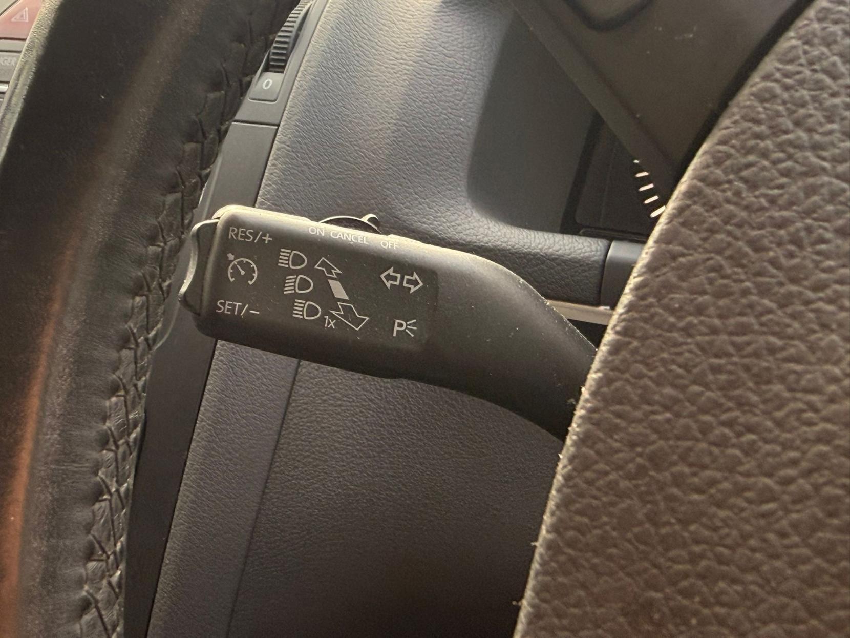 Volkswagen Touran 1.4 TSI SE MPV 5dr Petrol DSG Euro 5 (140 ps)