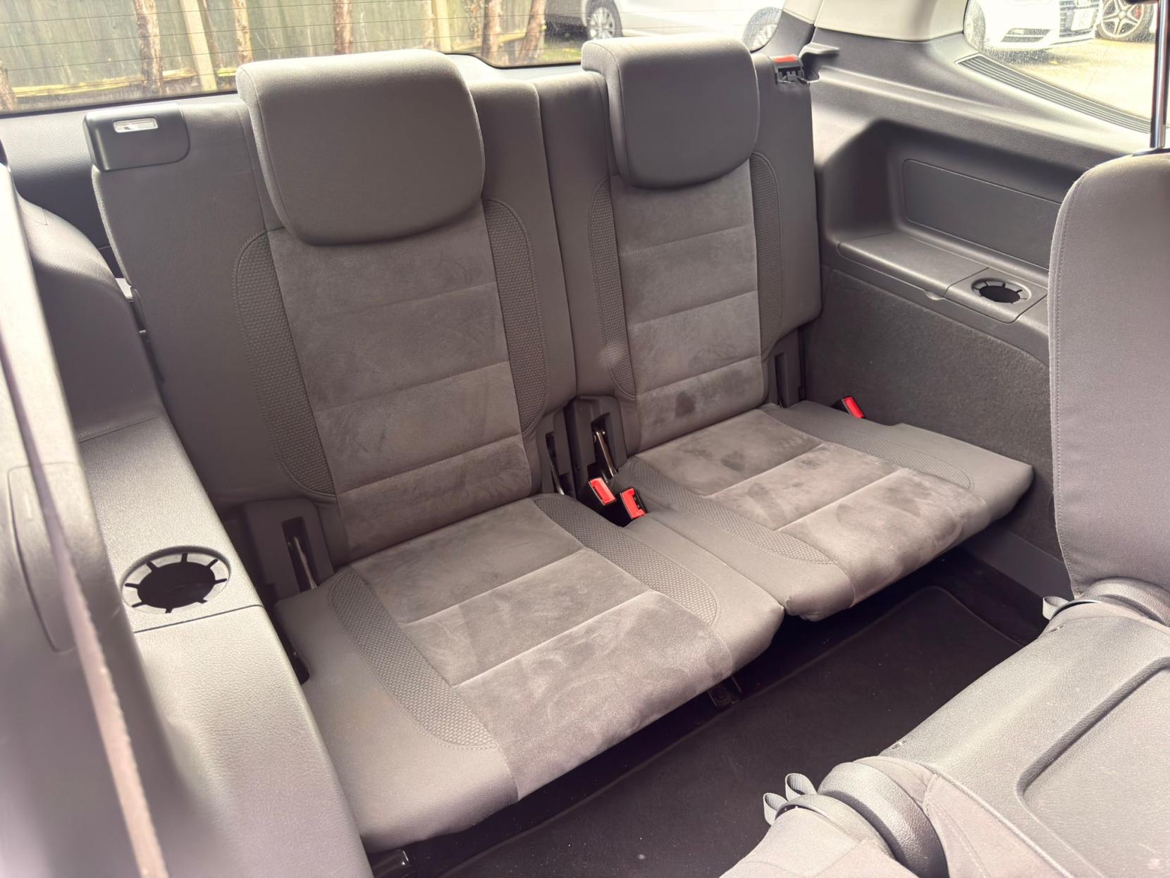 Volkswagen Touran 1.4 TSI SE MPV 5dr Petrol DSG Euro 5 (140 ps)