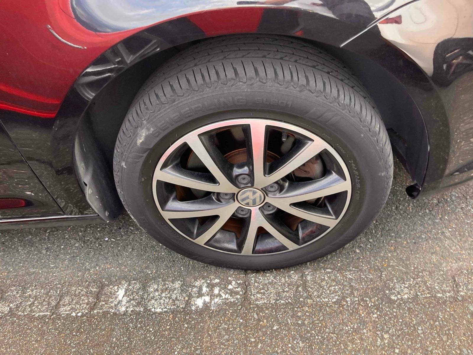 Volkswagen Touran 1.4 TSI SE MPV 5dr Petrol DSG Euro 5 (140 ps)