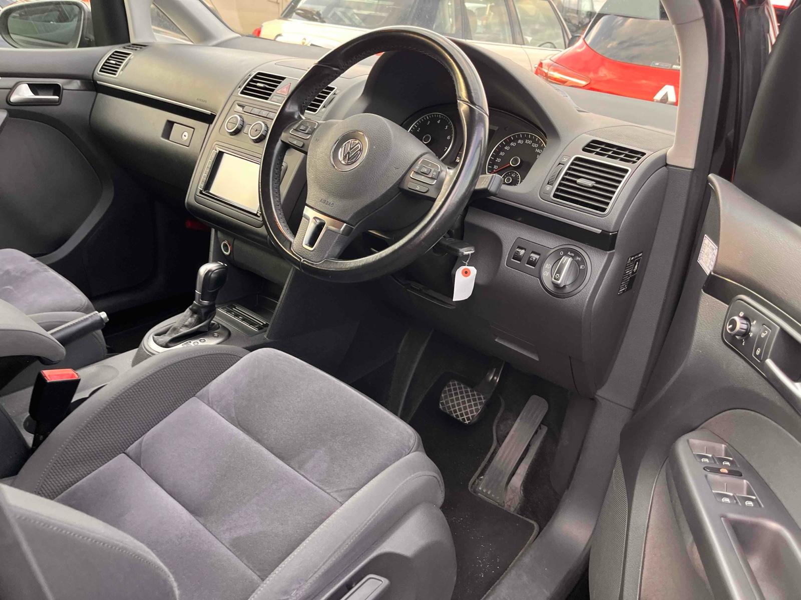 Volkswagen Touran 1.4 TSI SE MPV 5dr Petrol DSG Euro 5 (140 ps)