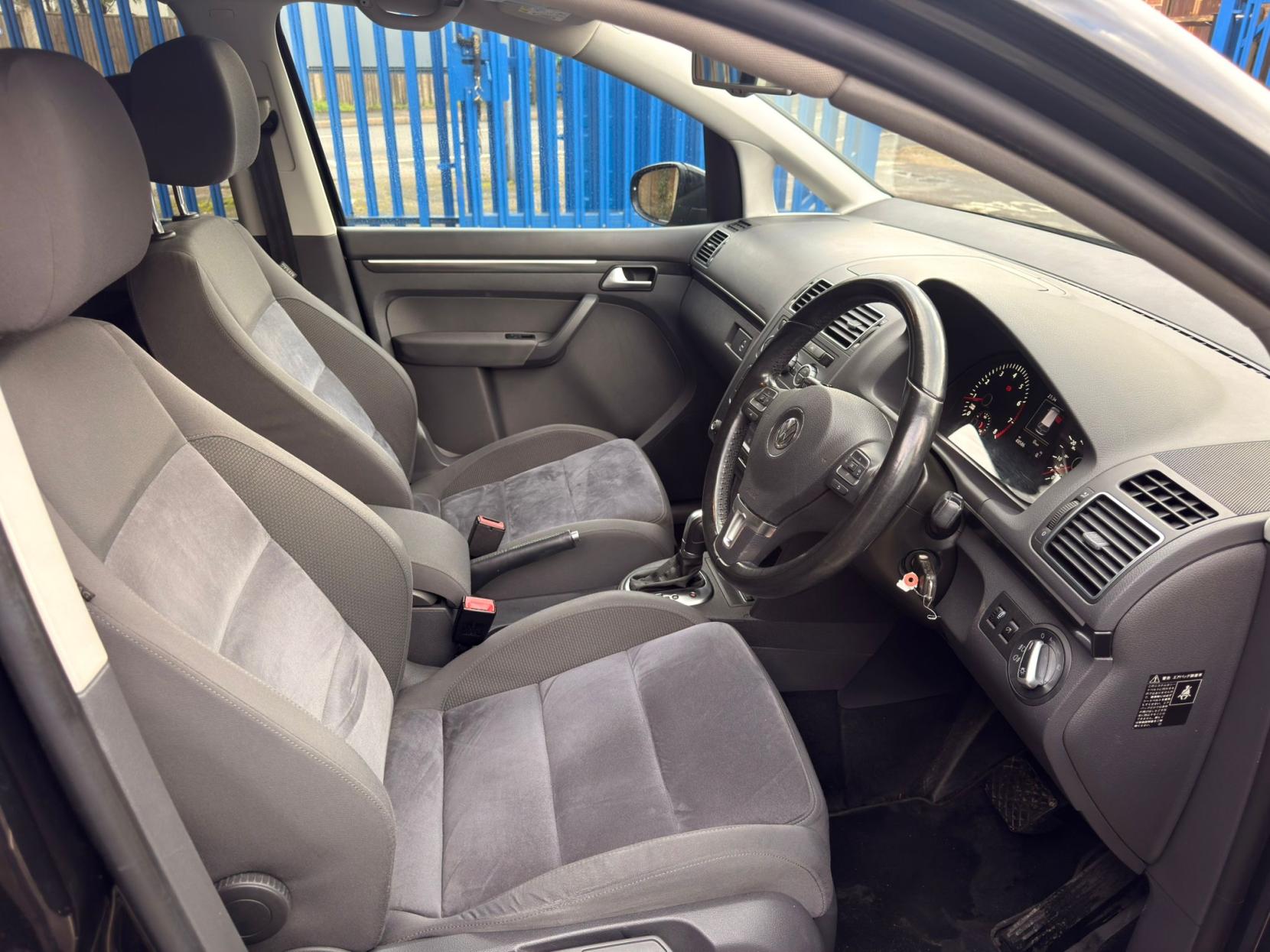 Volkswagen Touran 1.4 TSI SE MPV 5dr Petrol DSG Euro 5 (140 ps)