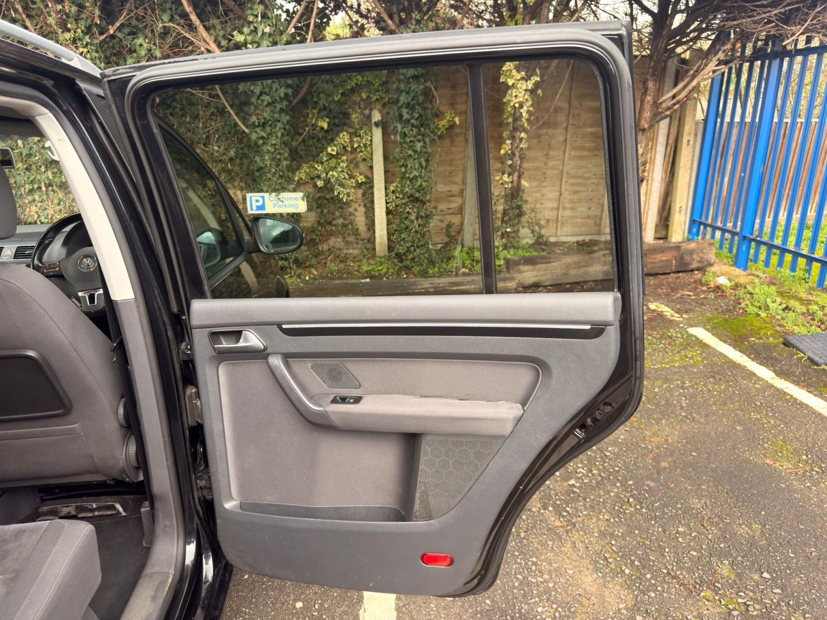 Volkswagen Touran 1.4 TSI SE MPV 5dr Petrol DSG Euro 5 (140 ps)