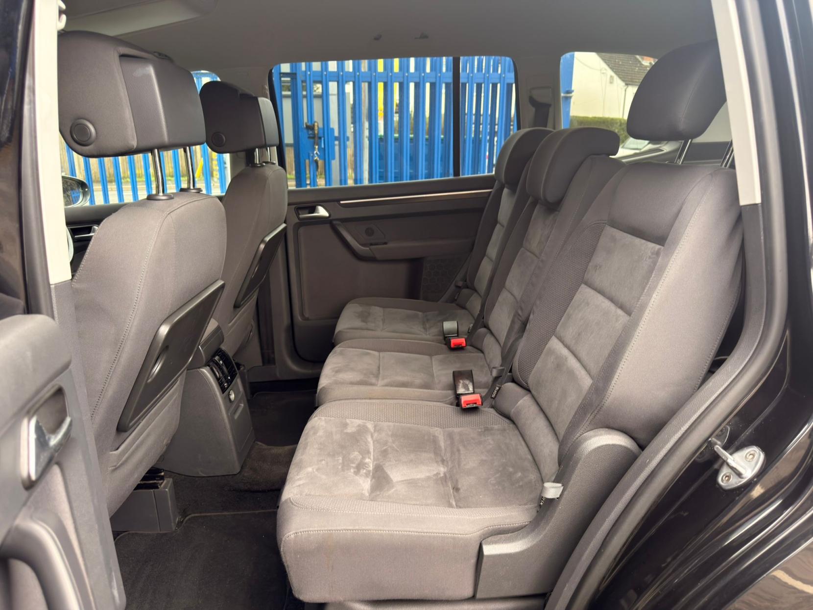 Volkswagen Touran 1.4 TSI SE MPV 5dr Petrol DSG Euro 5 (140 ps)