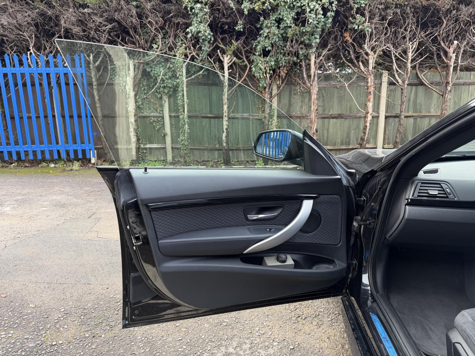 BMW 3 Series Gran Turismo 2.0 320i Sport GT 5dr Petrol Auto xDrive Euro 6 (s/s) (184 ps)