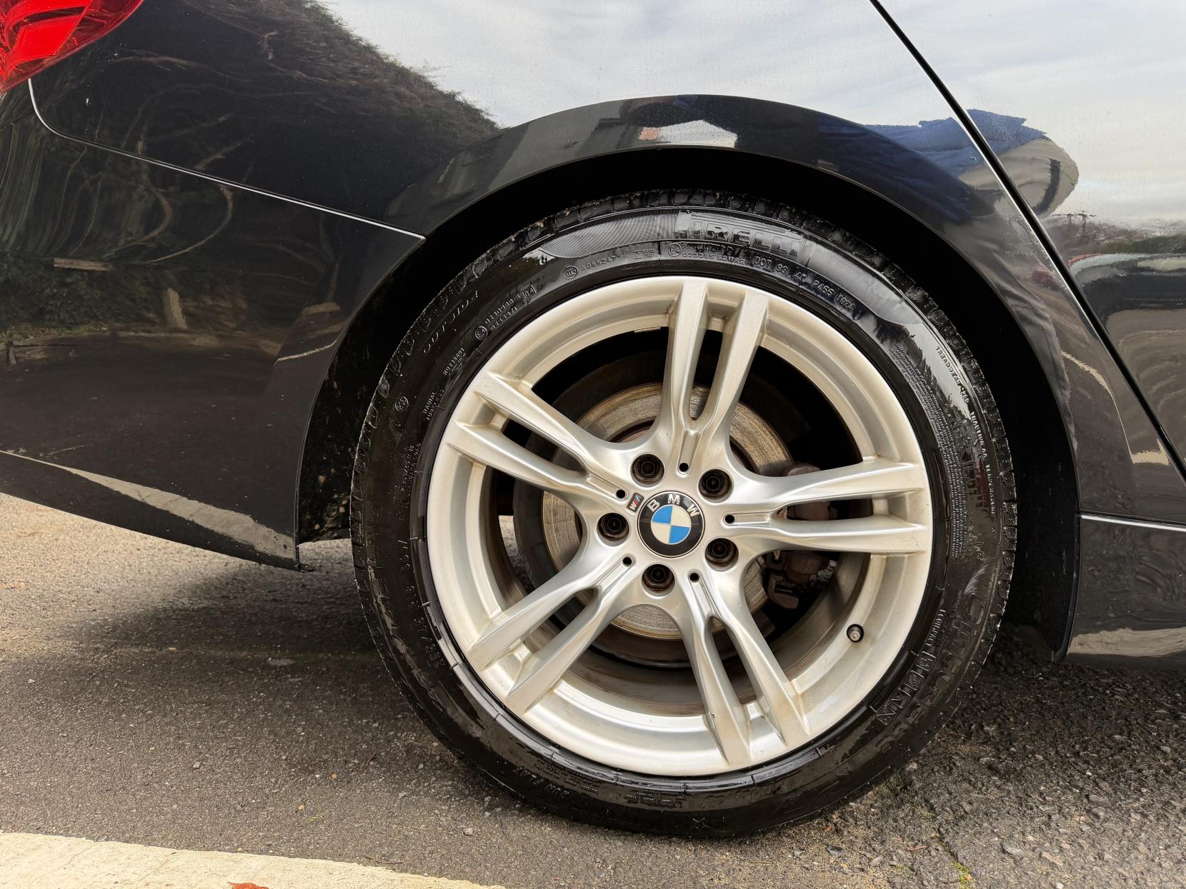 BMW 3 Series Gran Turismo 2.0 320i Sport GT 5dr Petrol Auto xDrive Euro 6 (s/s) (184 ps)