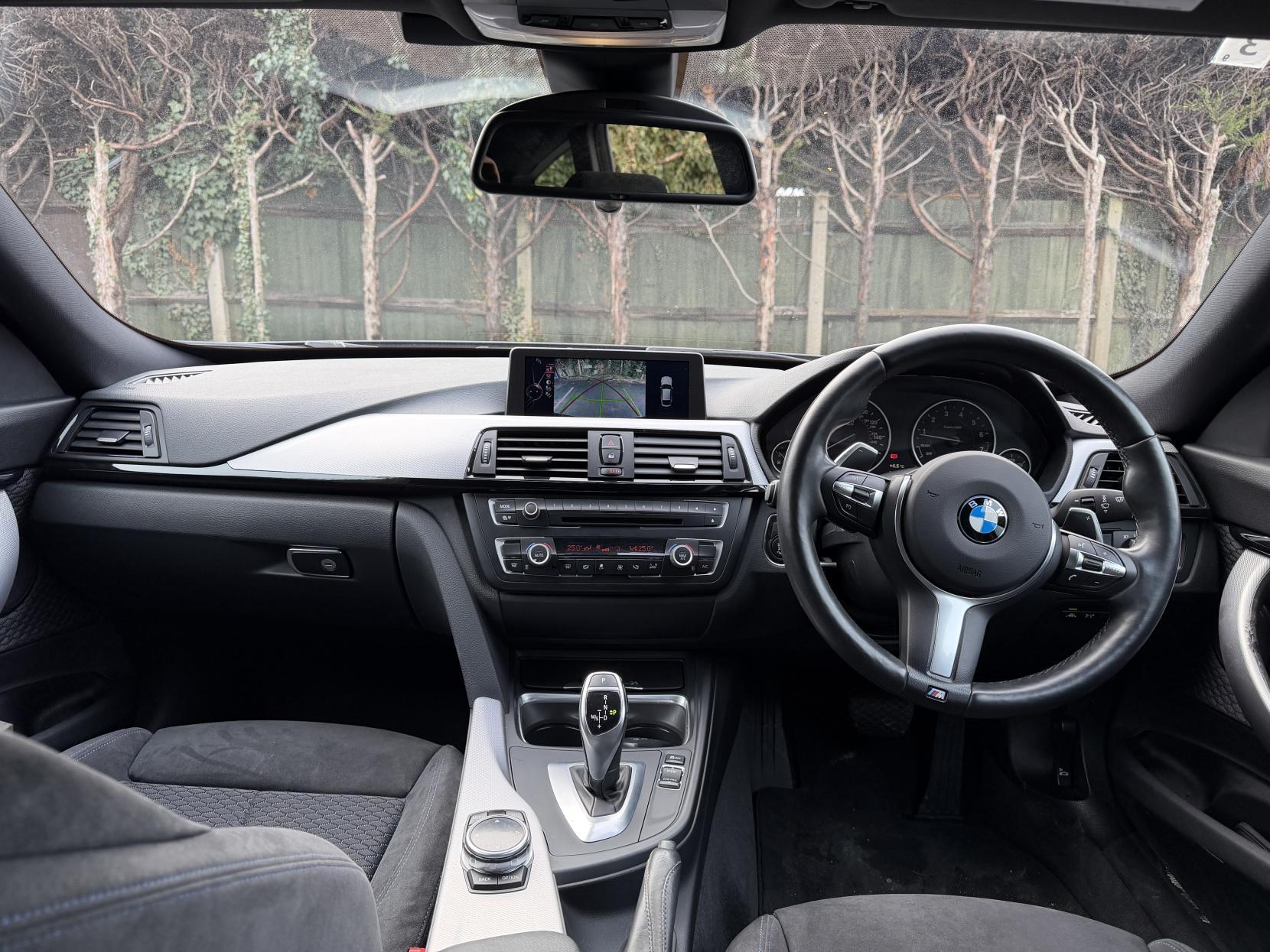 BMW 3 Series Gran Turismo 2.0 320i Sport GT 5dr Petrol Auto xDrive Euro 6 (s/s) (184 ps)